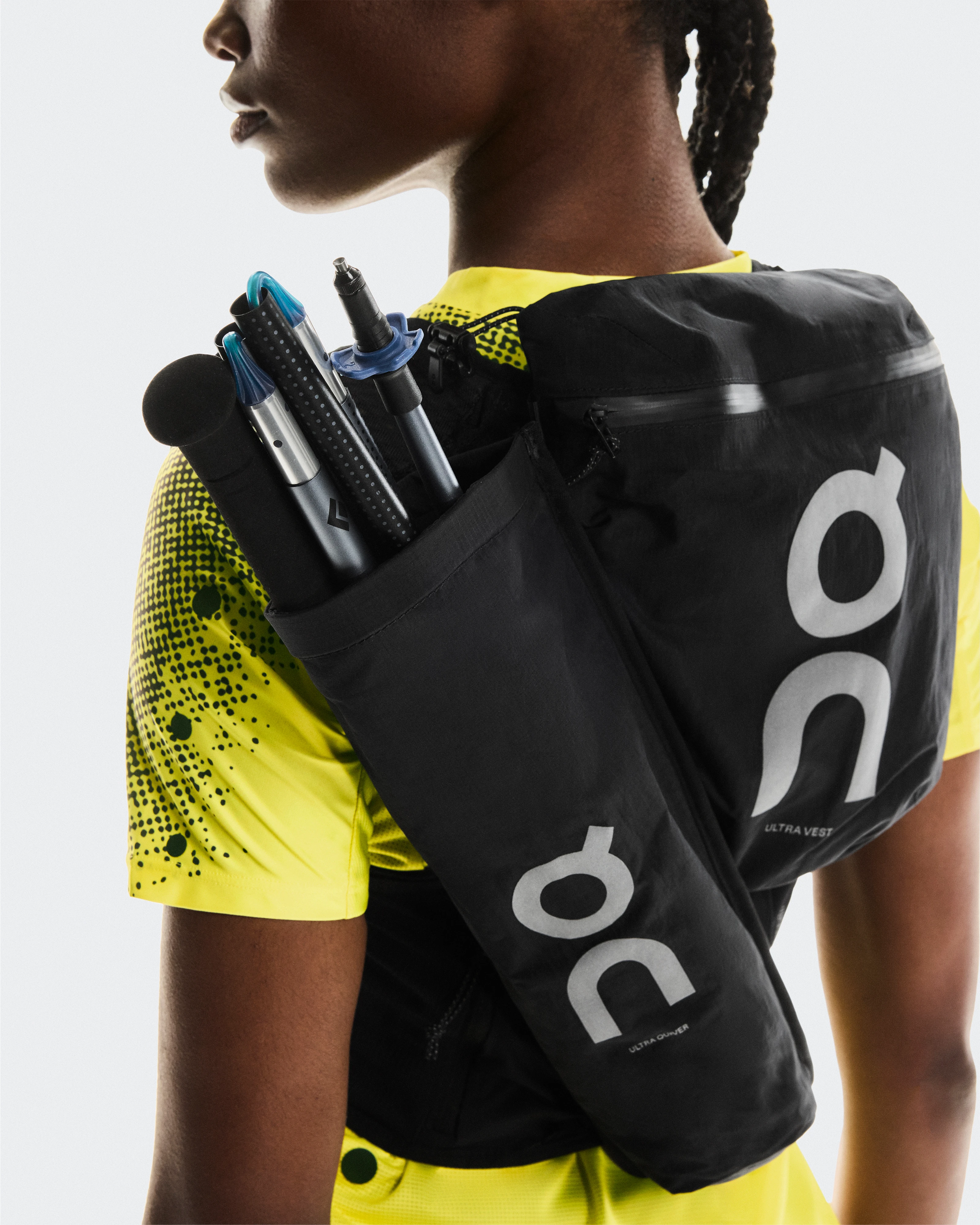 On Ultra Quiver Black Unisex Bags