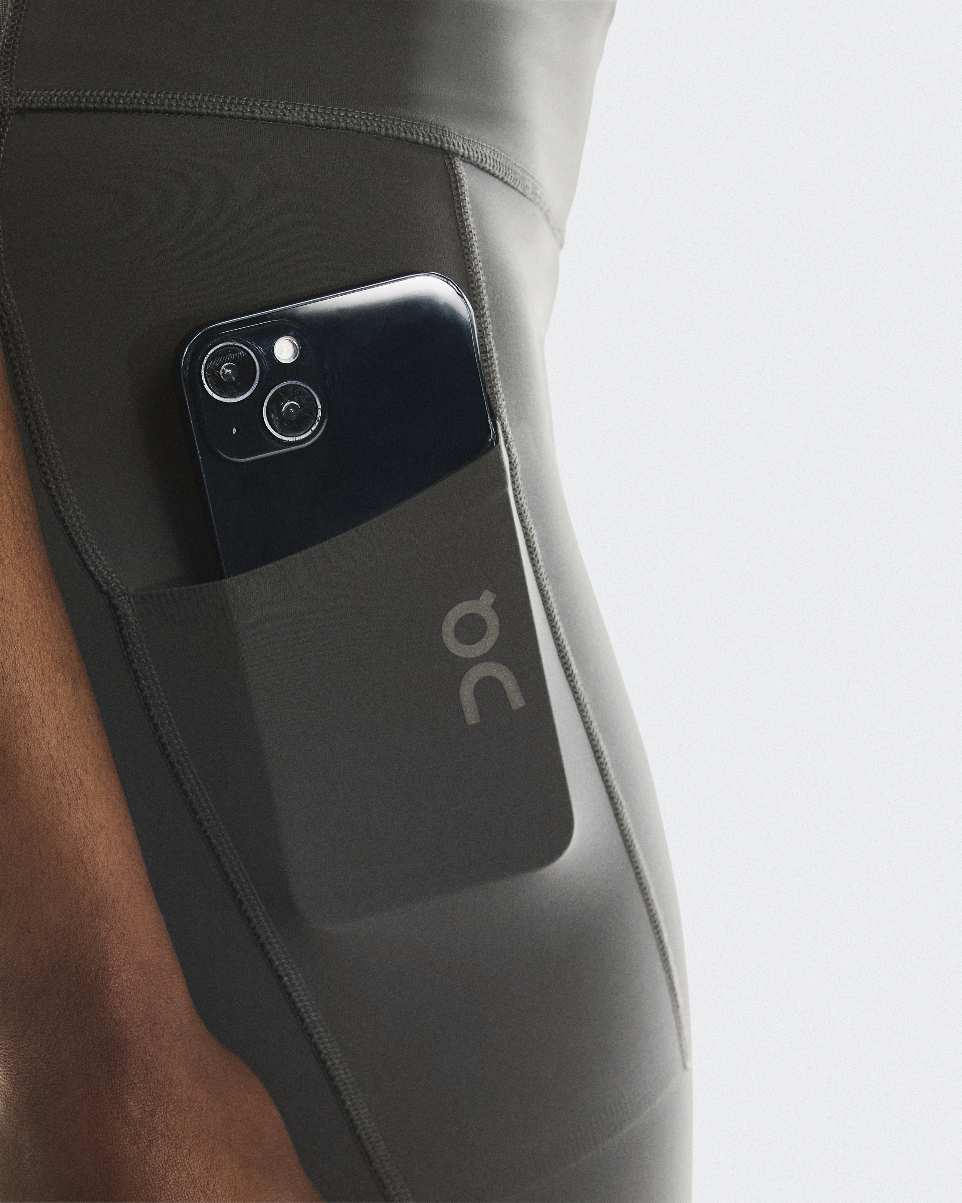 ウィメンズ Performance Tights 7/8 | グレー | On 日本