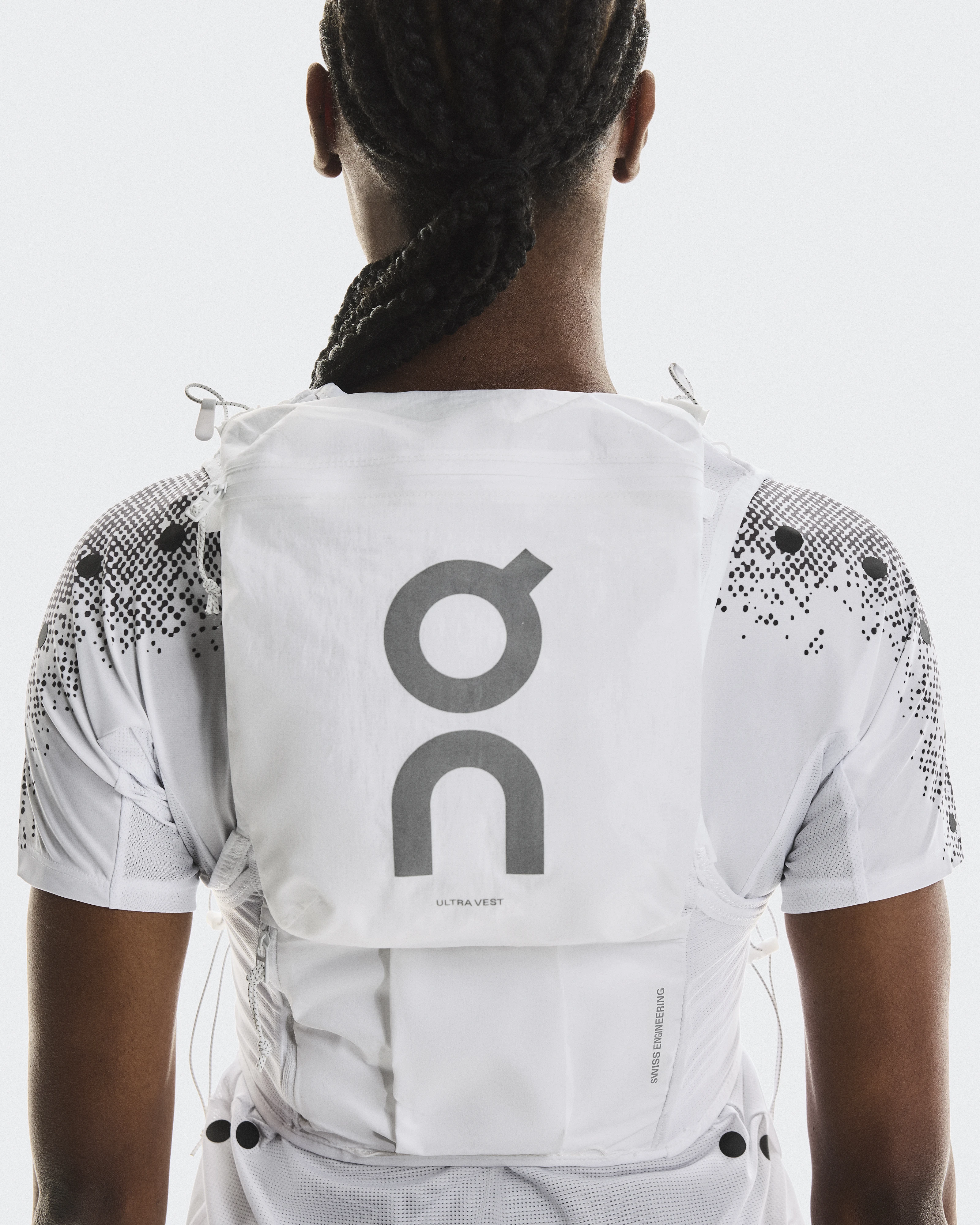On Ultra Vest Pro White Unisex Vests