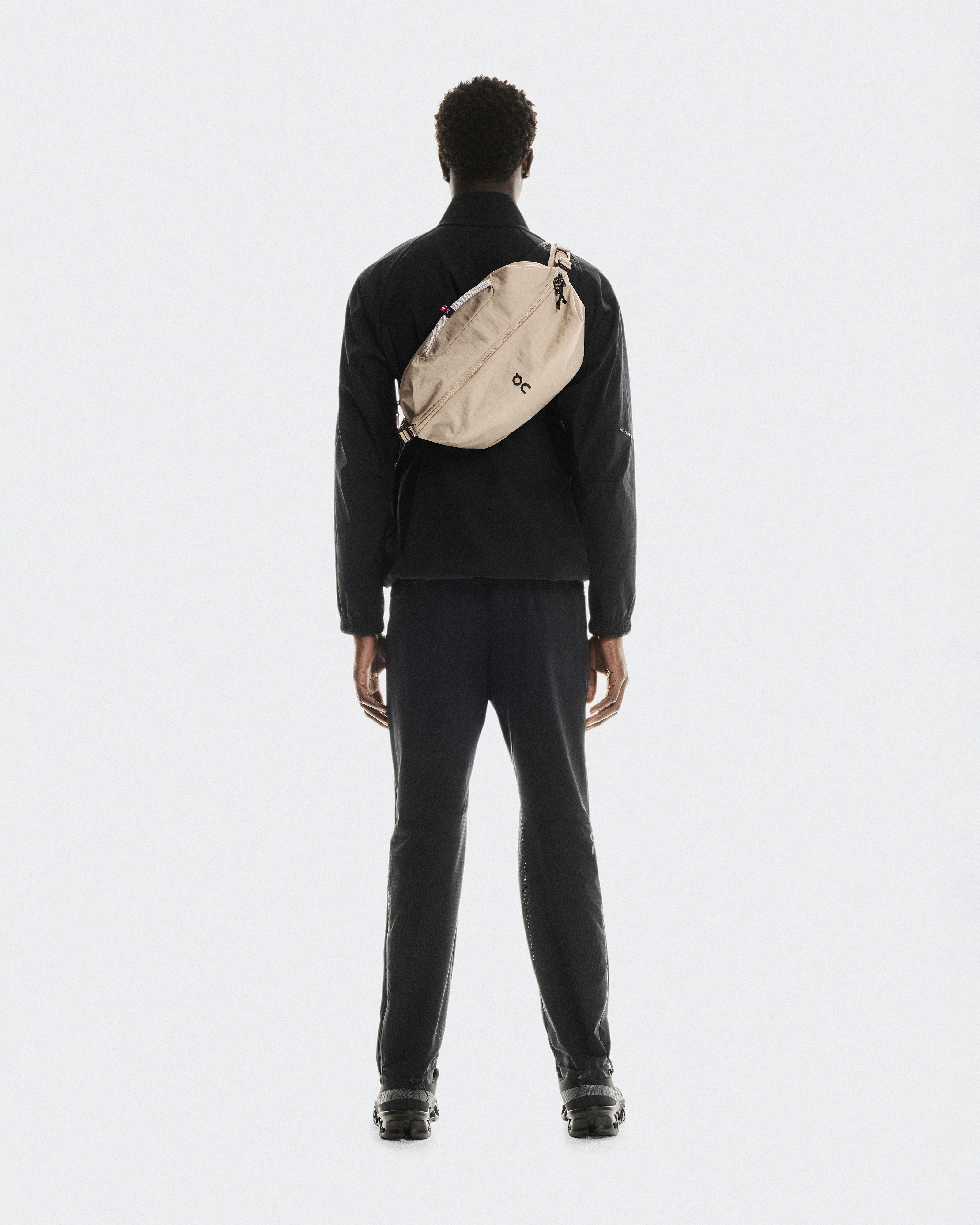 Sling Pack 9LUnisex / Sand | Black