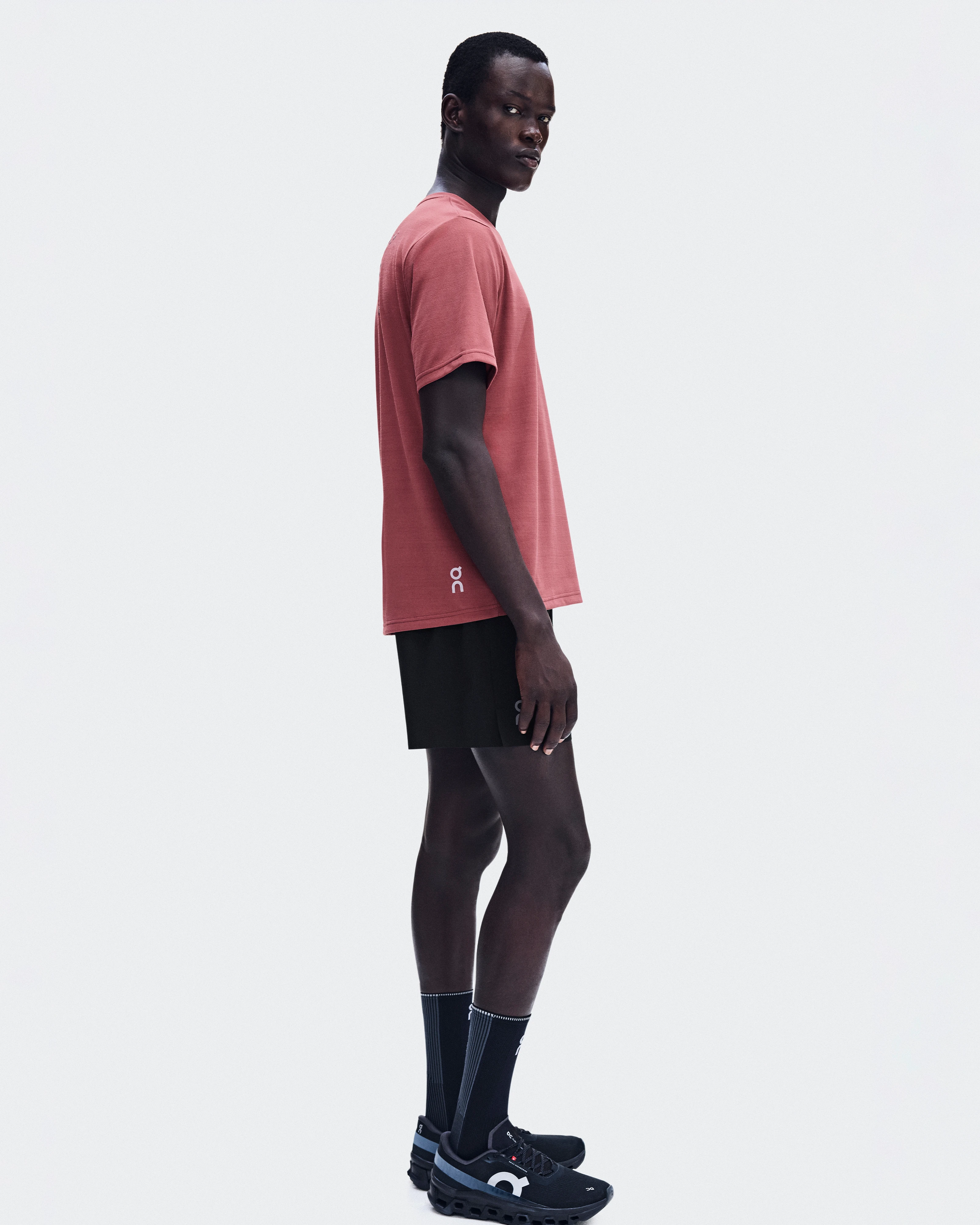 On On Run-T Barberry Homme Hauts et t-shirts
