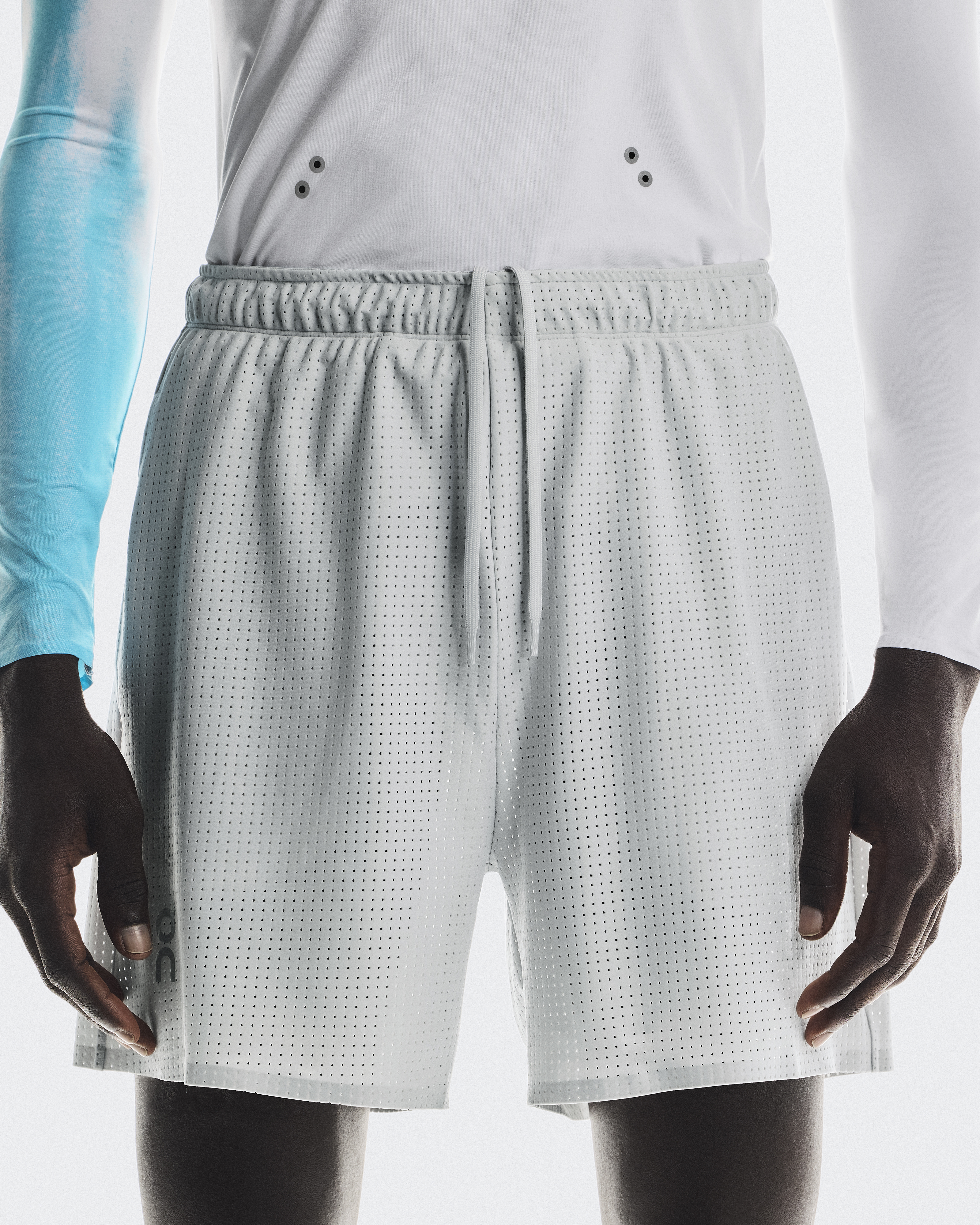 メンズ Pace Mesh Shorts | グレー | On 日本