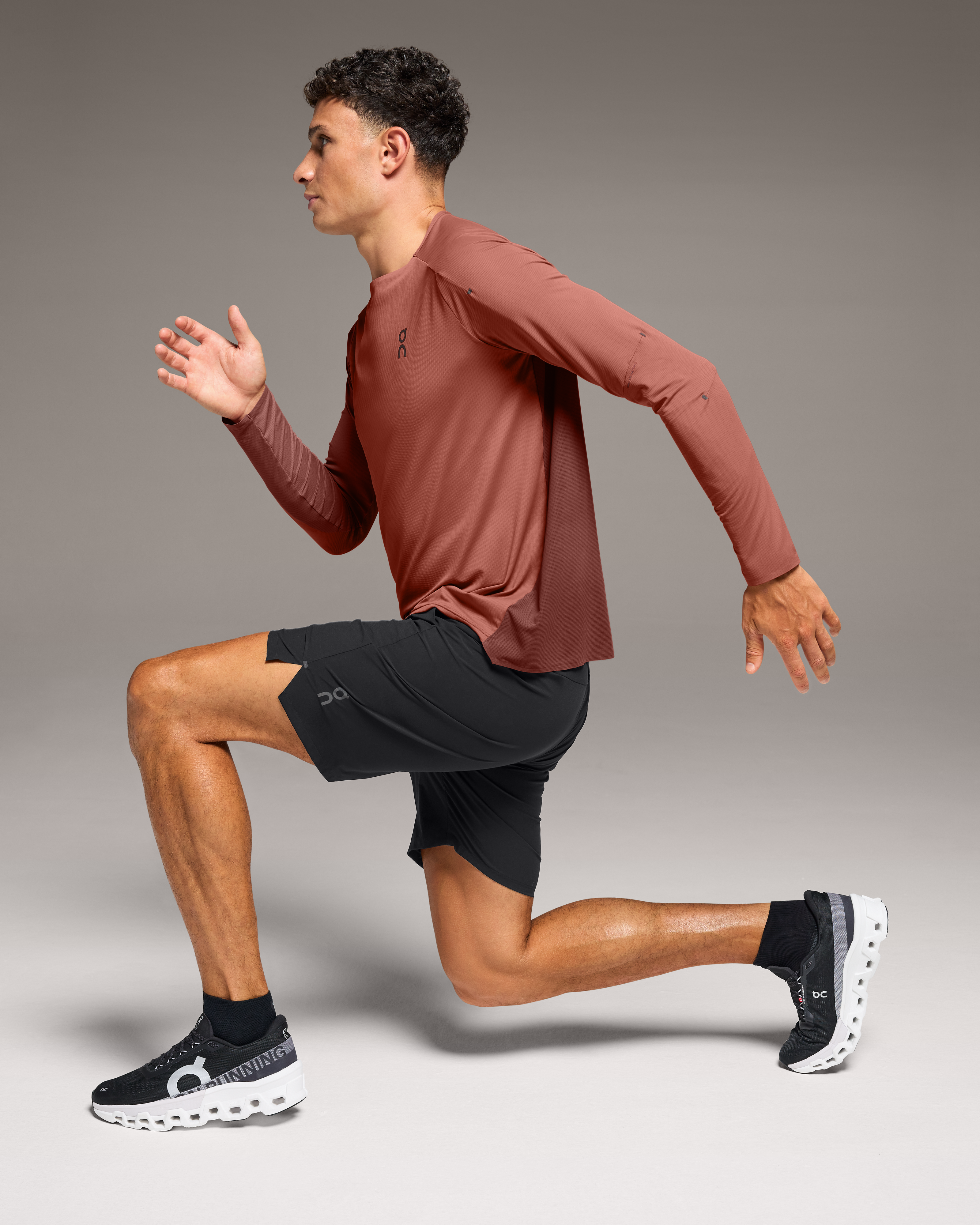 Performance Hybrid ShortMen / Black / L