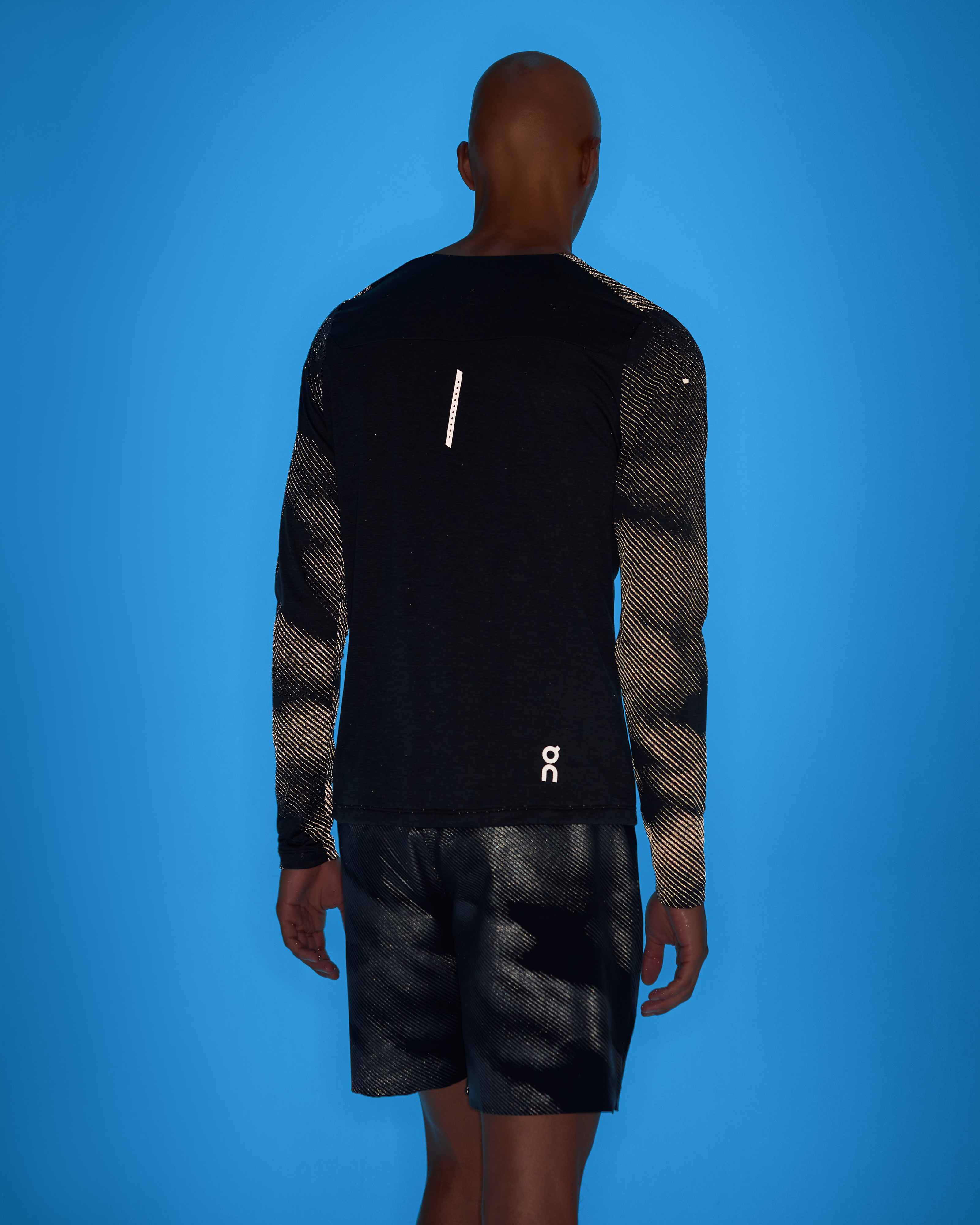 On Performance Long-T Lumos Black & Iron Homme Hauts et t-shirts