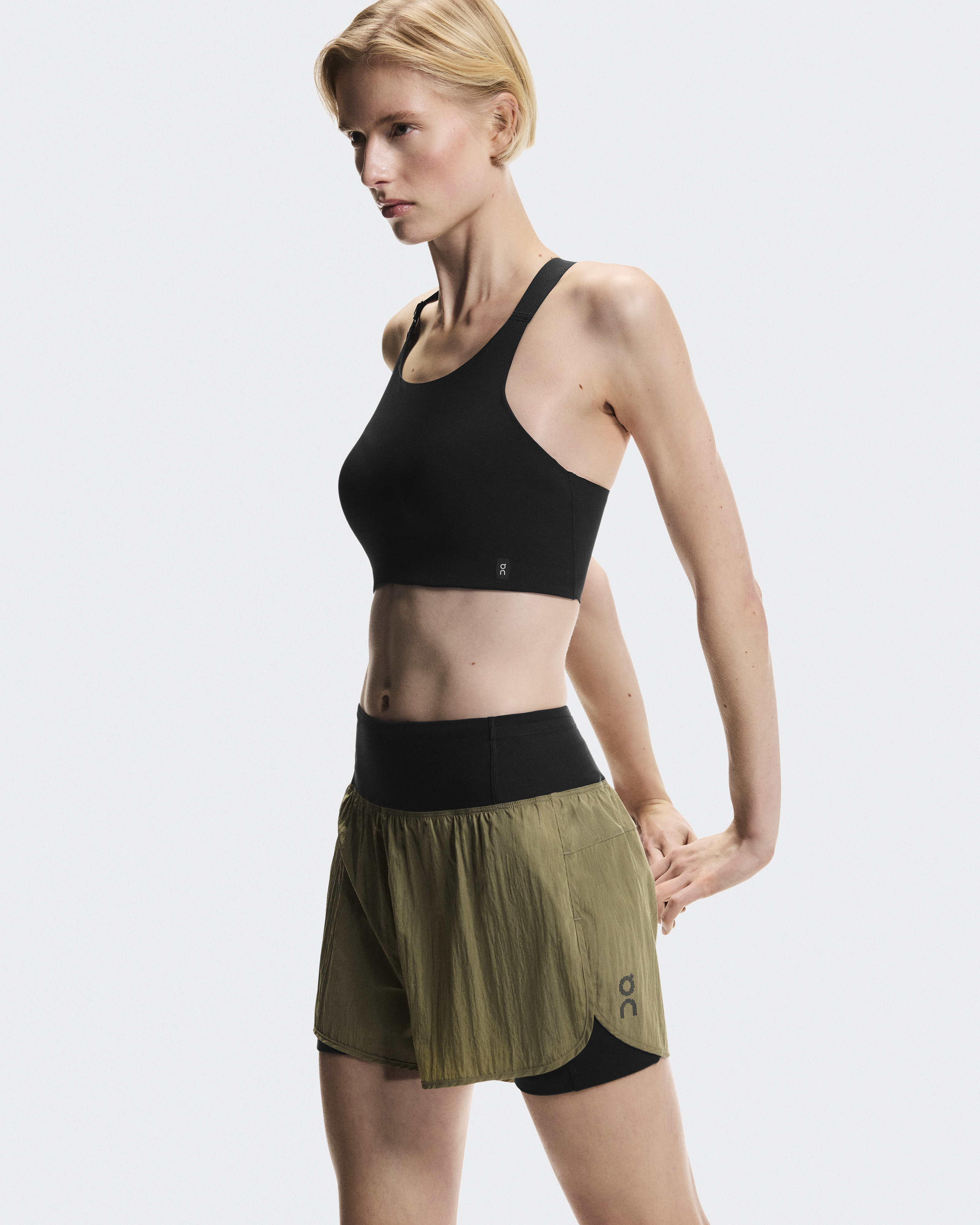 ウィメンズ Performance Volt Shorts | On 日本