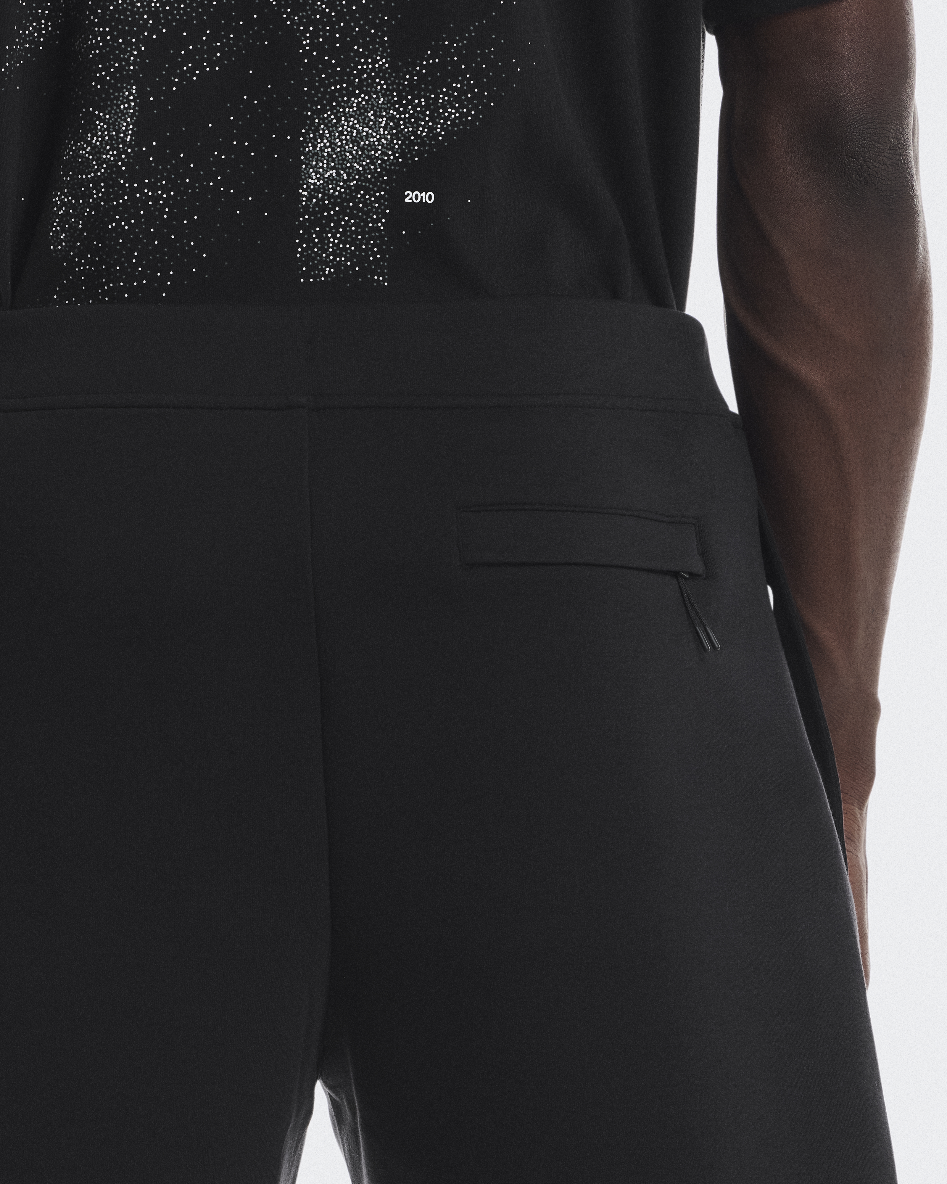 【新品タグあり】Focus Tech Shorts Black XL Men's Focus Tech Shorts | Black | On United Kingdom