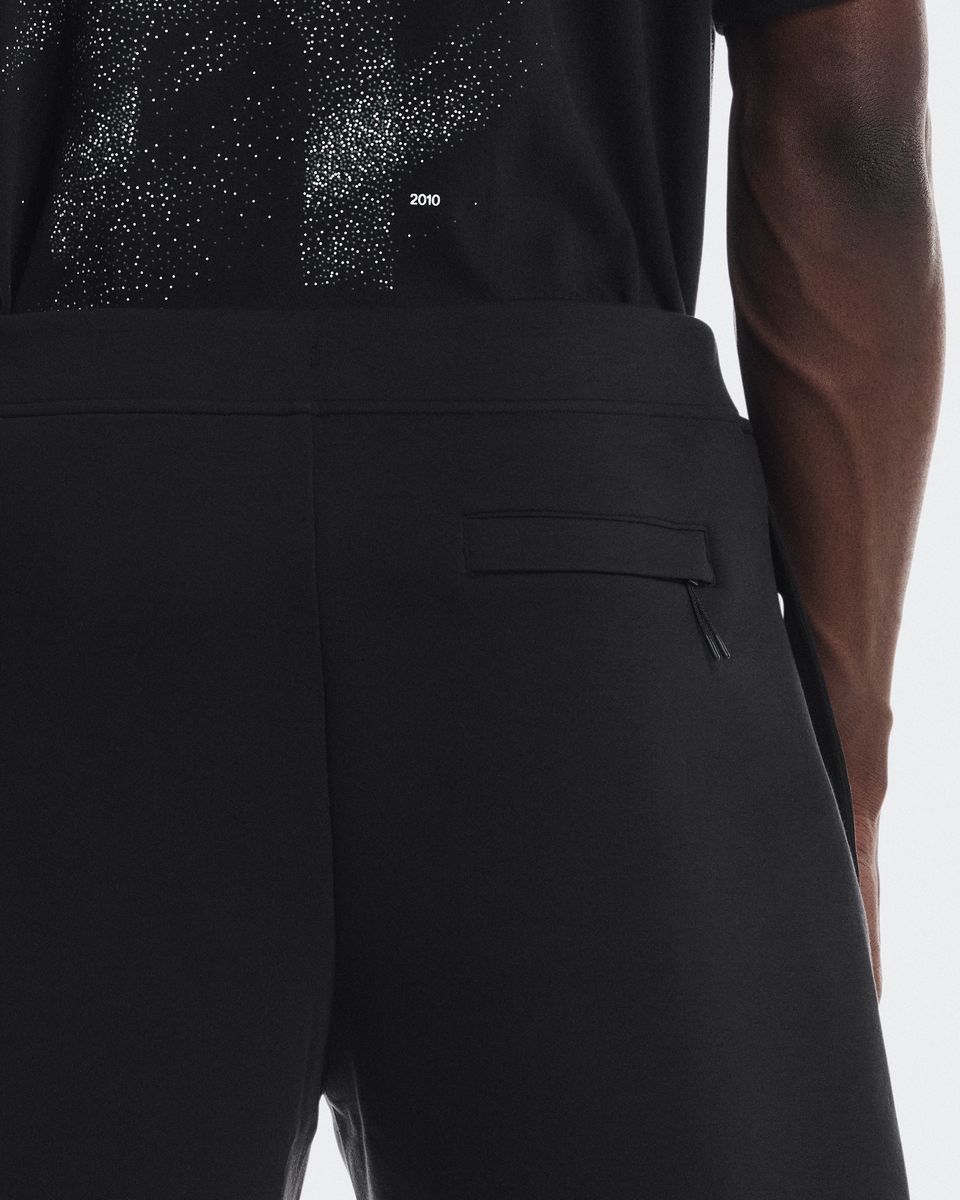 On Focus Tech Shorts Black Men Shorts