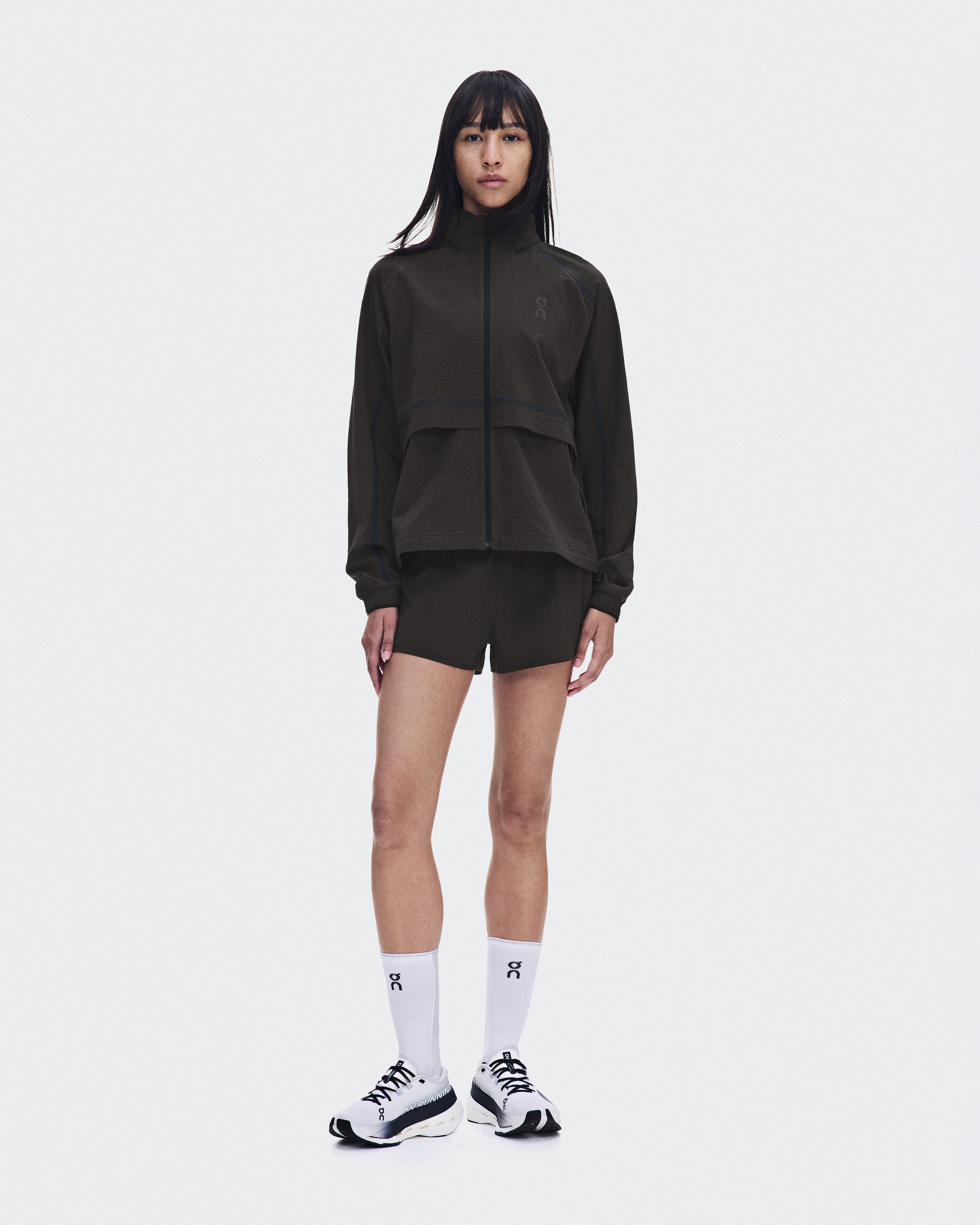 ウィメンズ Performance Volt Jacket | ブラウン | On 日本