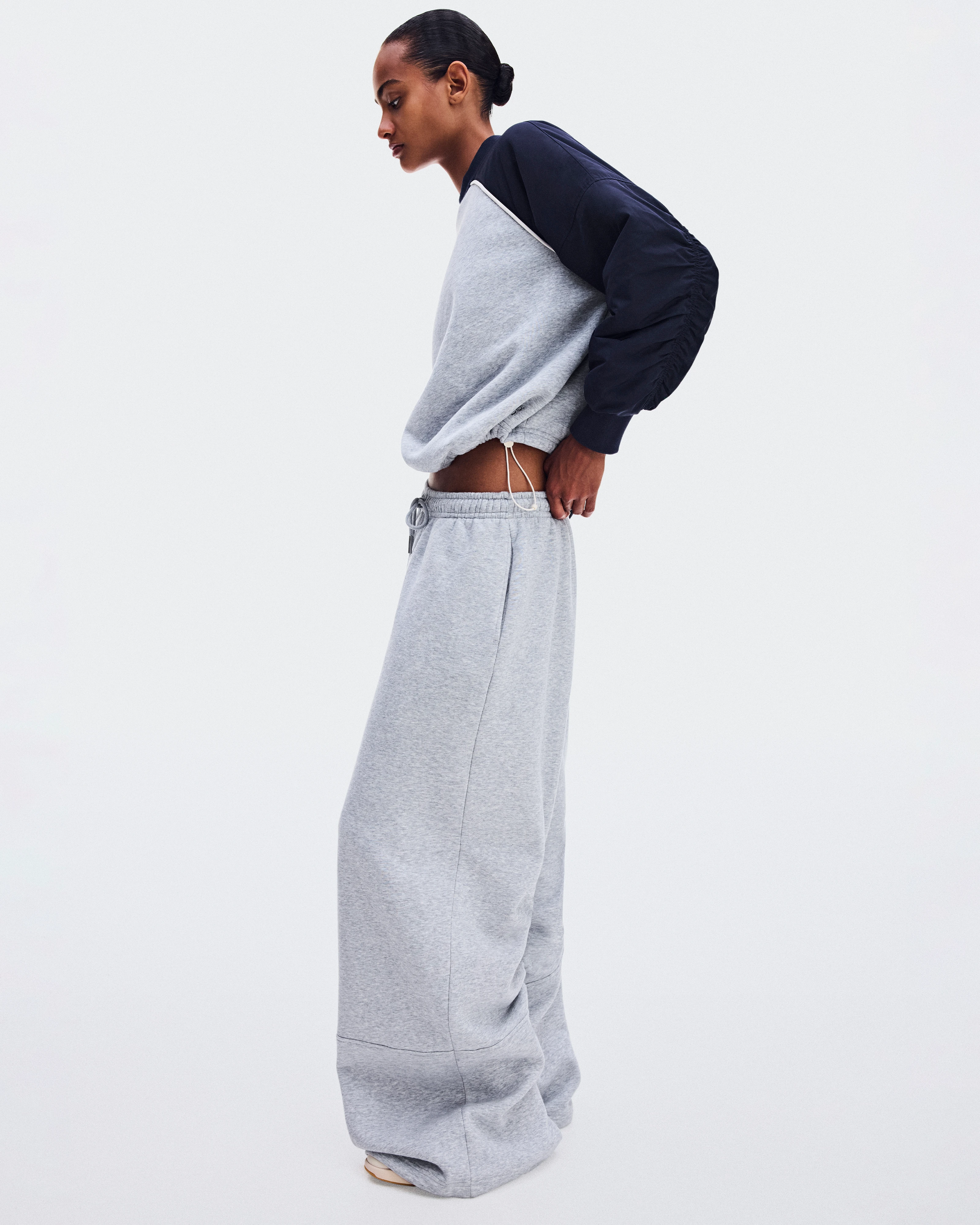 On Oversized Crewneck Inkwell & Alloy Heather Women Hoodies and sweatshirts