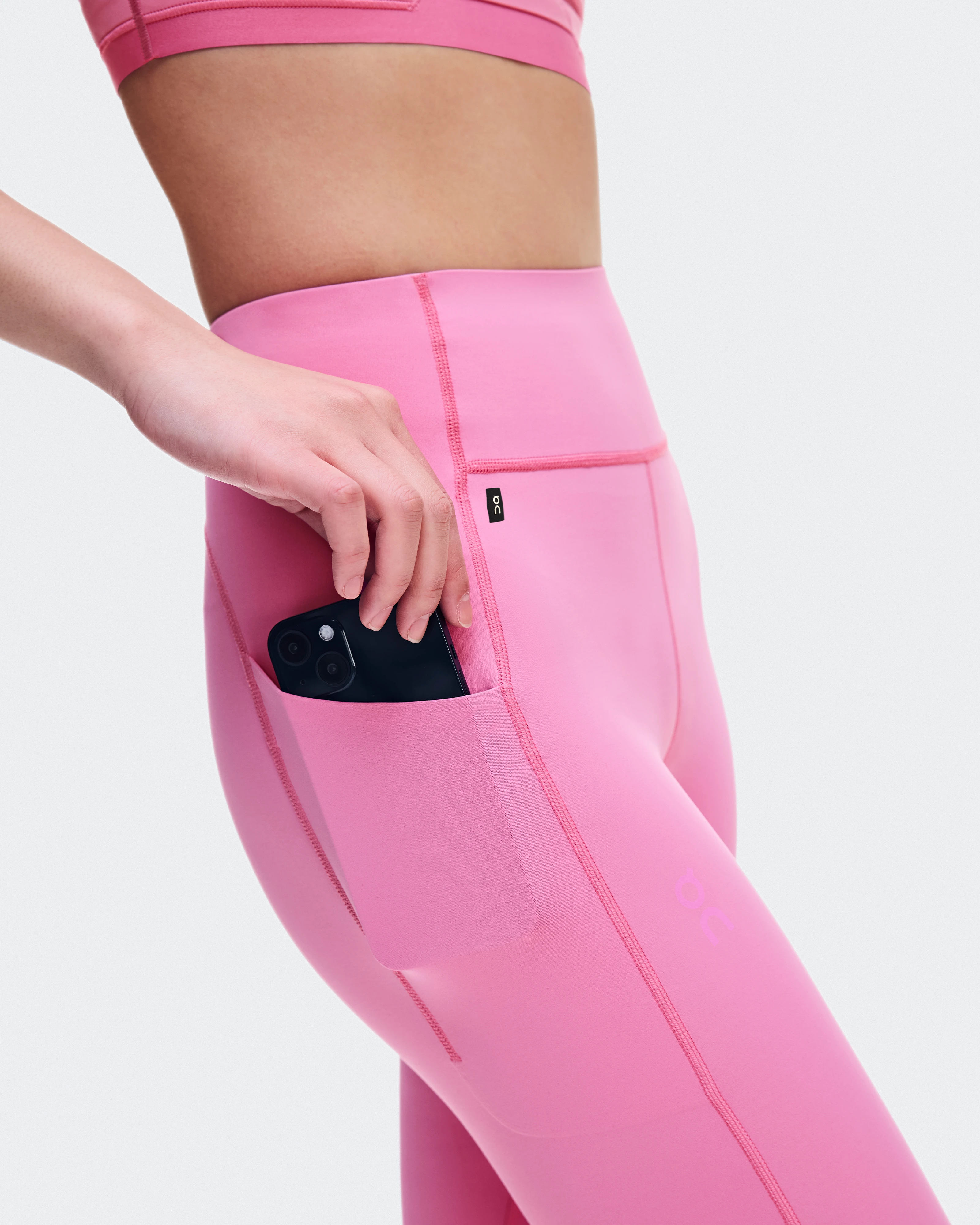 On Train Tights 7/8 Bubblegum Women Tights