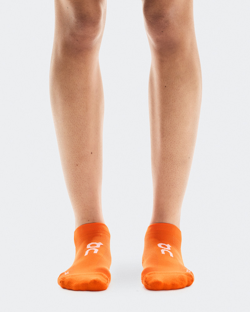 On Core Run Sock Low 2P in Flame/Pink, Size: W 8 - 10.5, M 7 9, Polyester