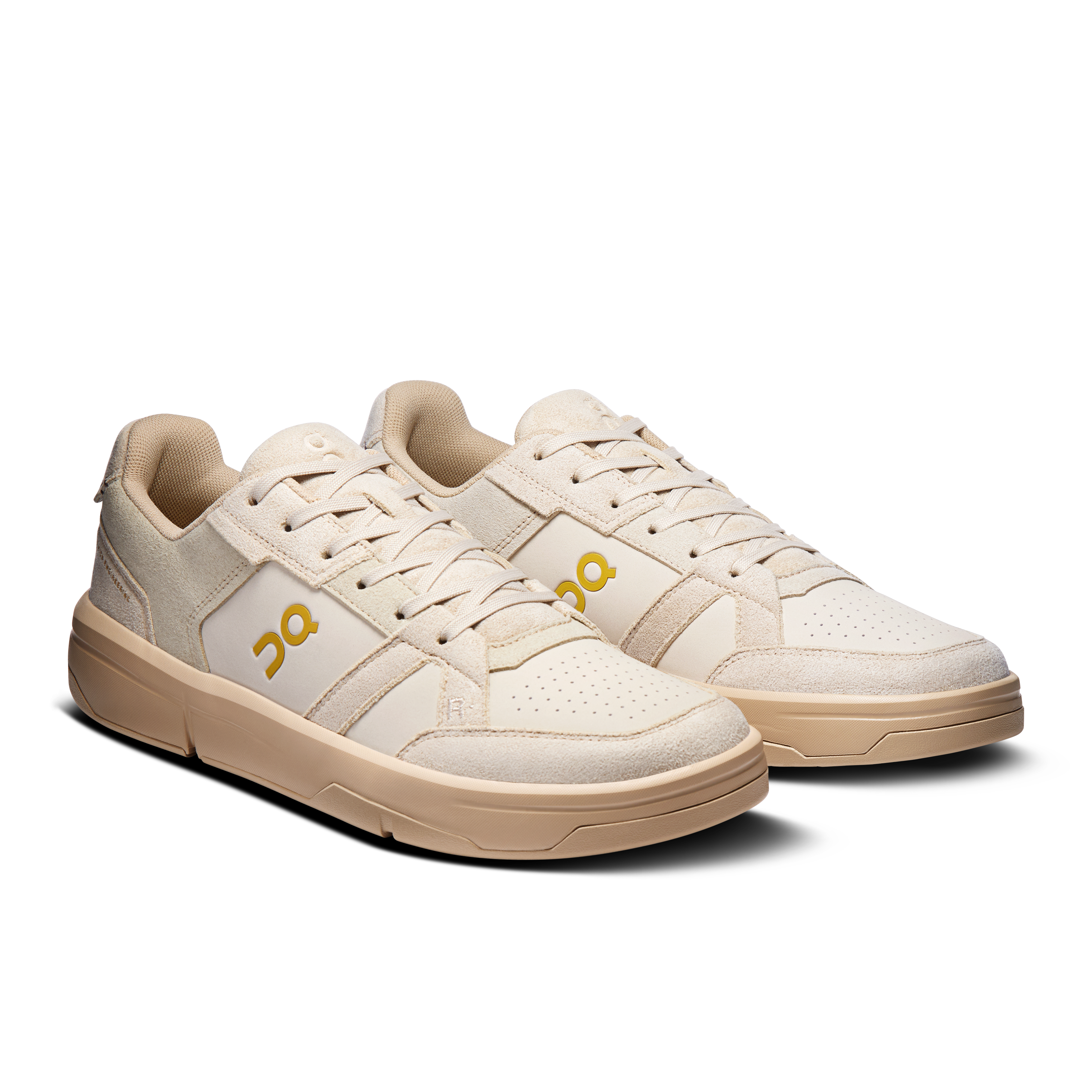 On THE ROGER Clubhouse Ace Sand & Sand Men Tennis Shoes