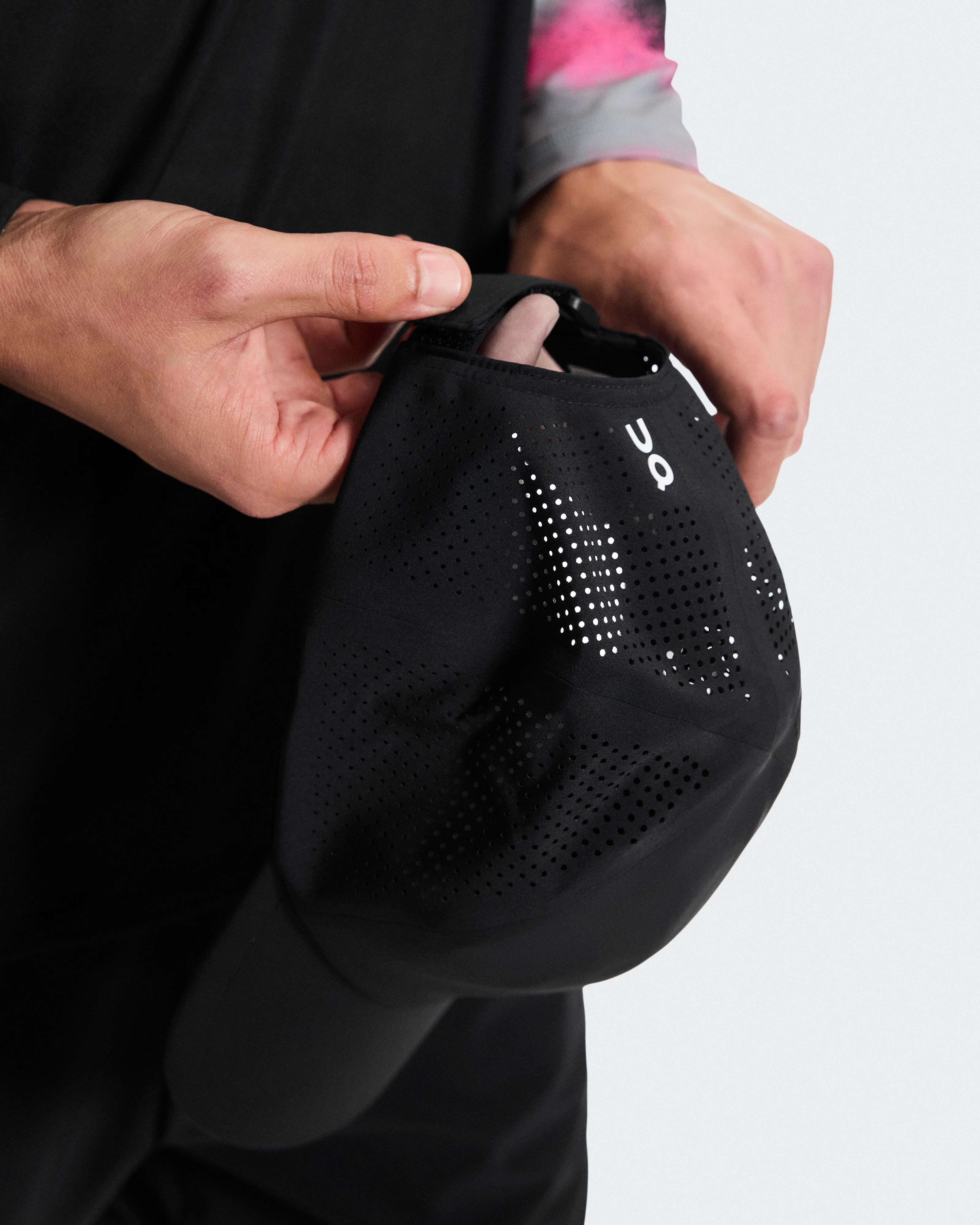 On Court Cap Black & Black Unisex Headwear