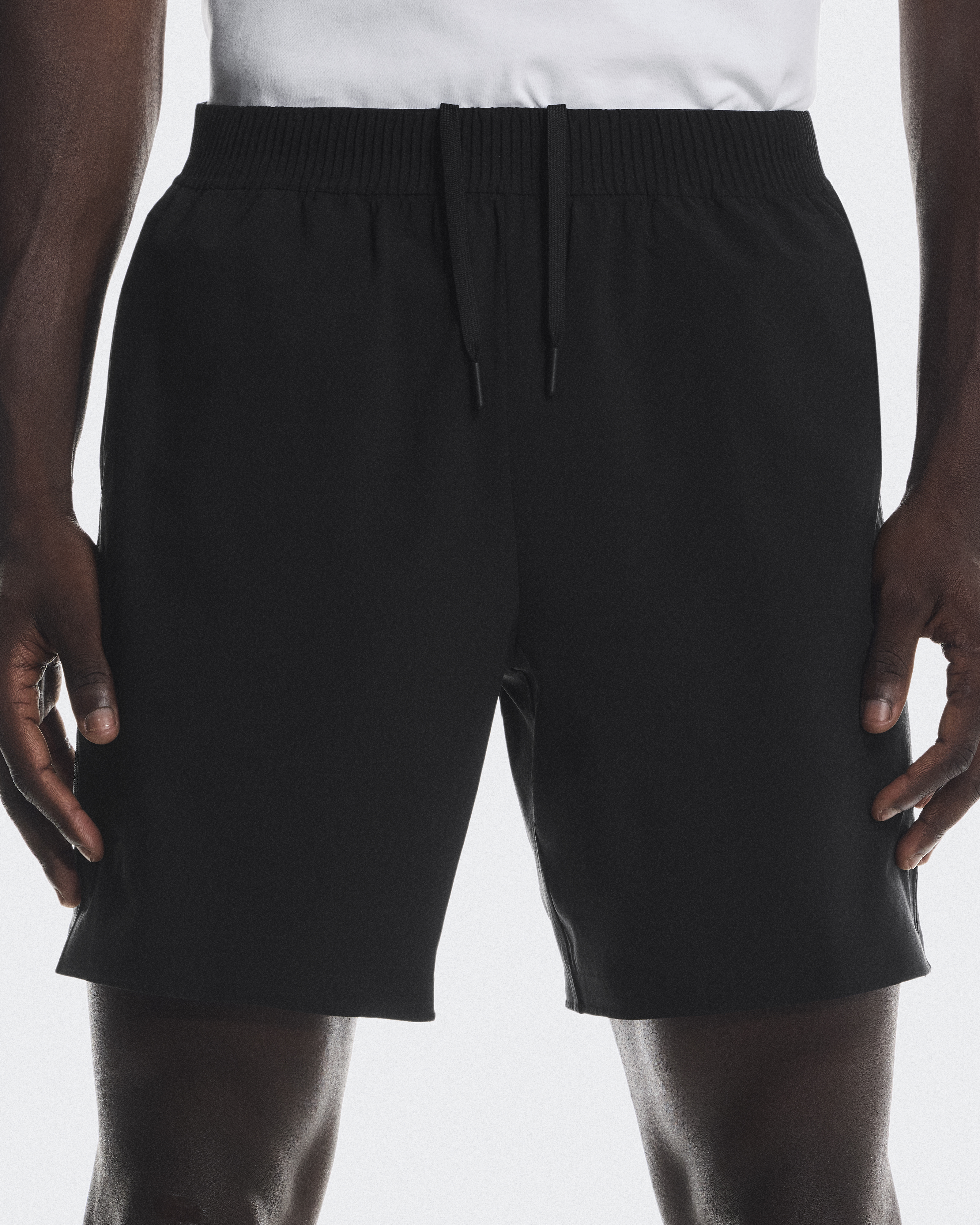 入手困難品 On オン Focus Shorts Men's Focus Shorts | Black | On United States