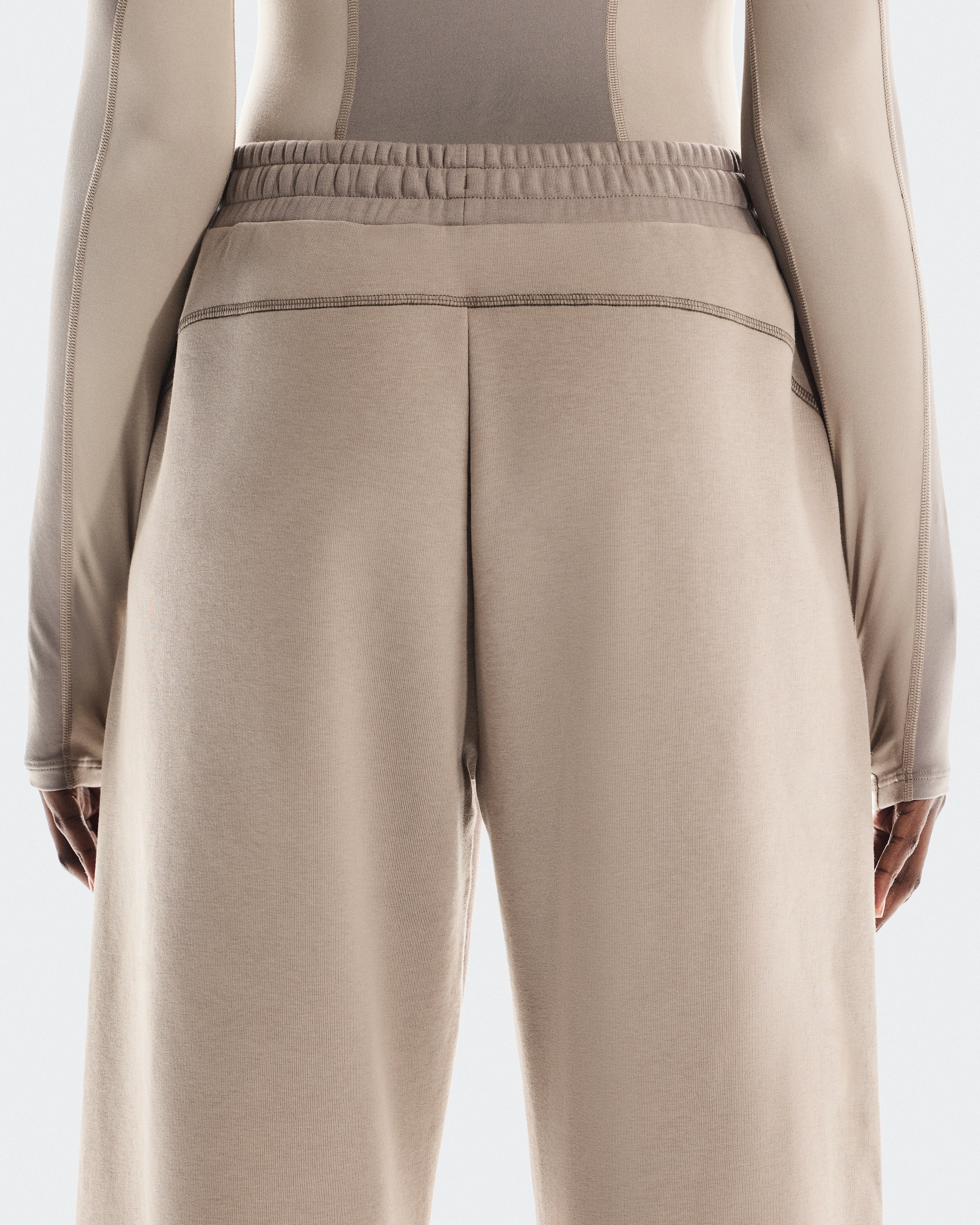 On CLUB LOOSE PANTS FKA Cinder & Desert Damen Hosen