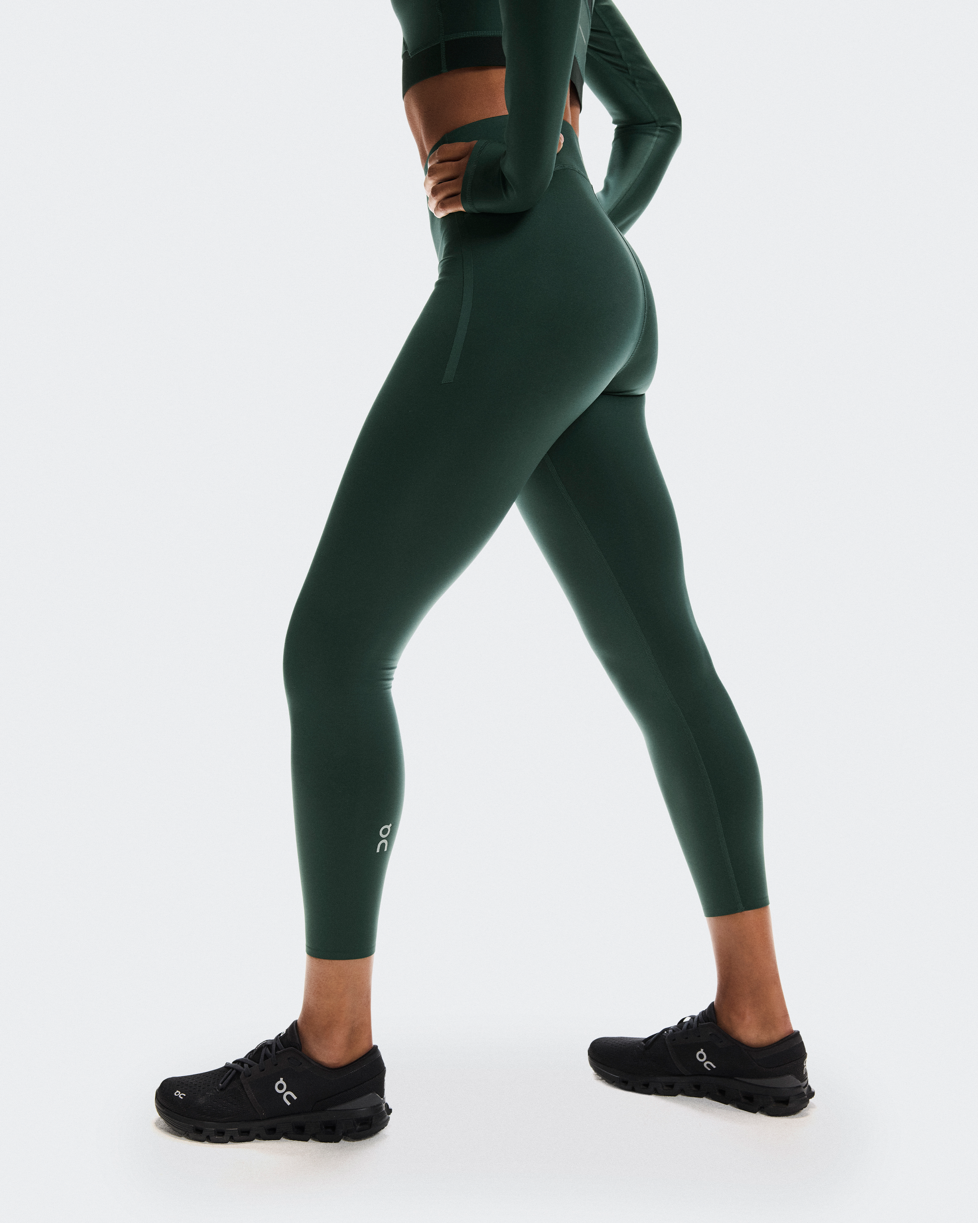 جوارب تدريب 7/8نحيف / Obsidian / L