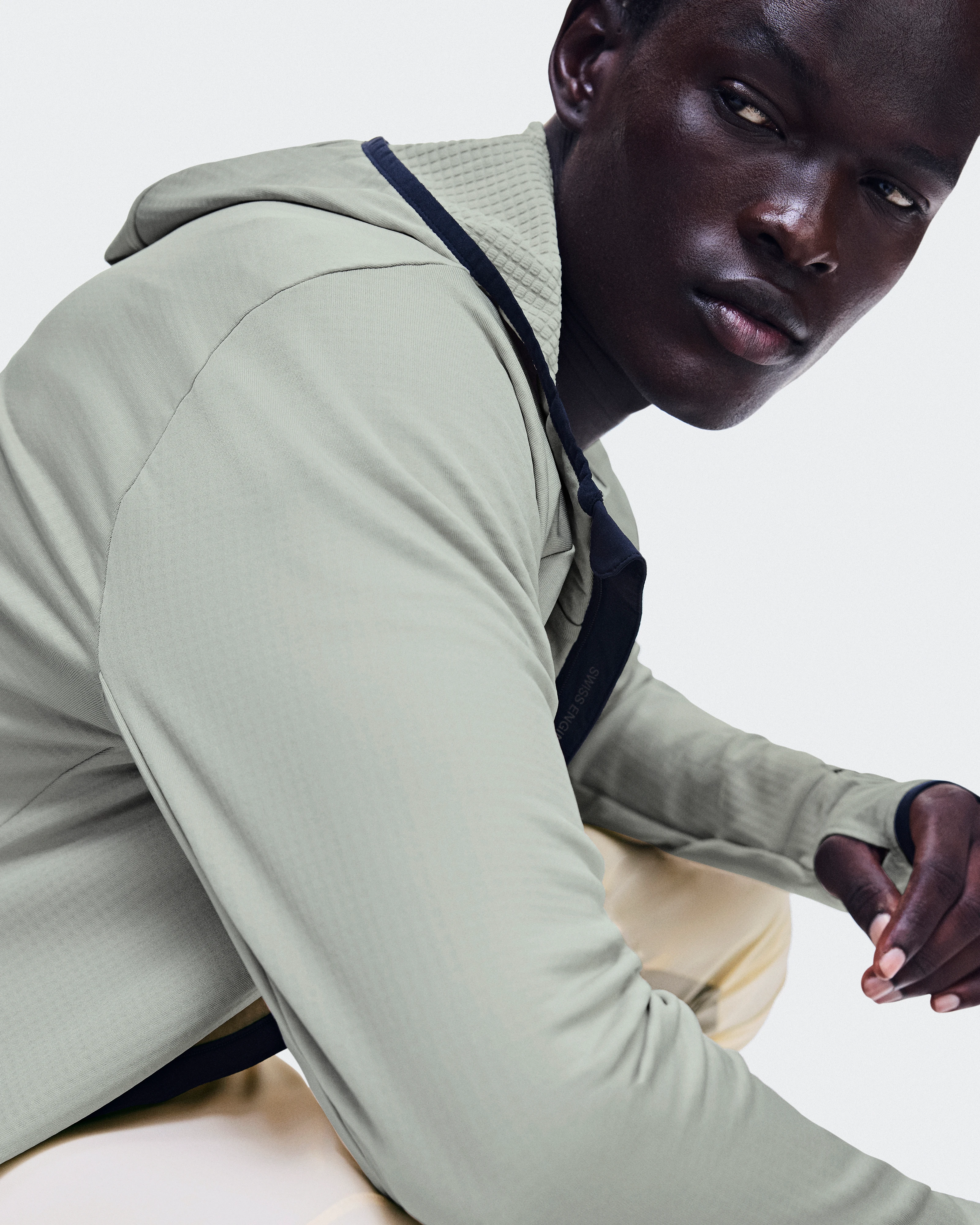 On Climate Zip Hoodie Brume Men Hoodies and sweatshirts