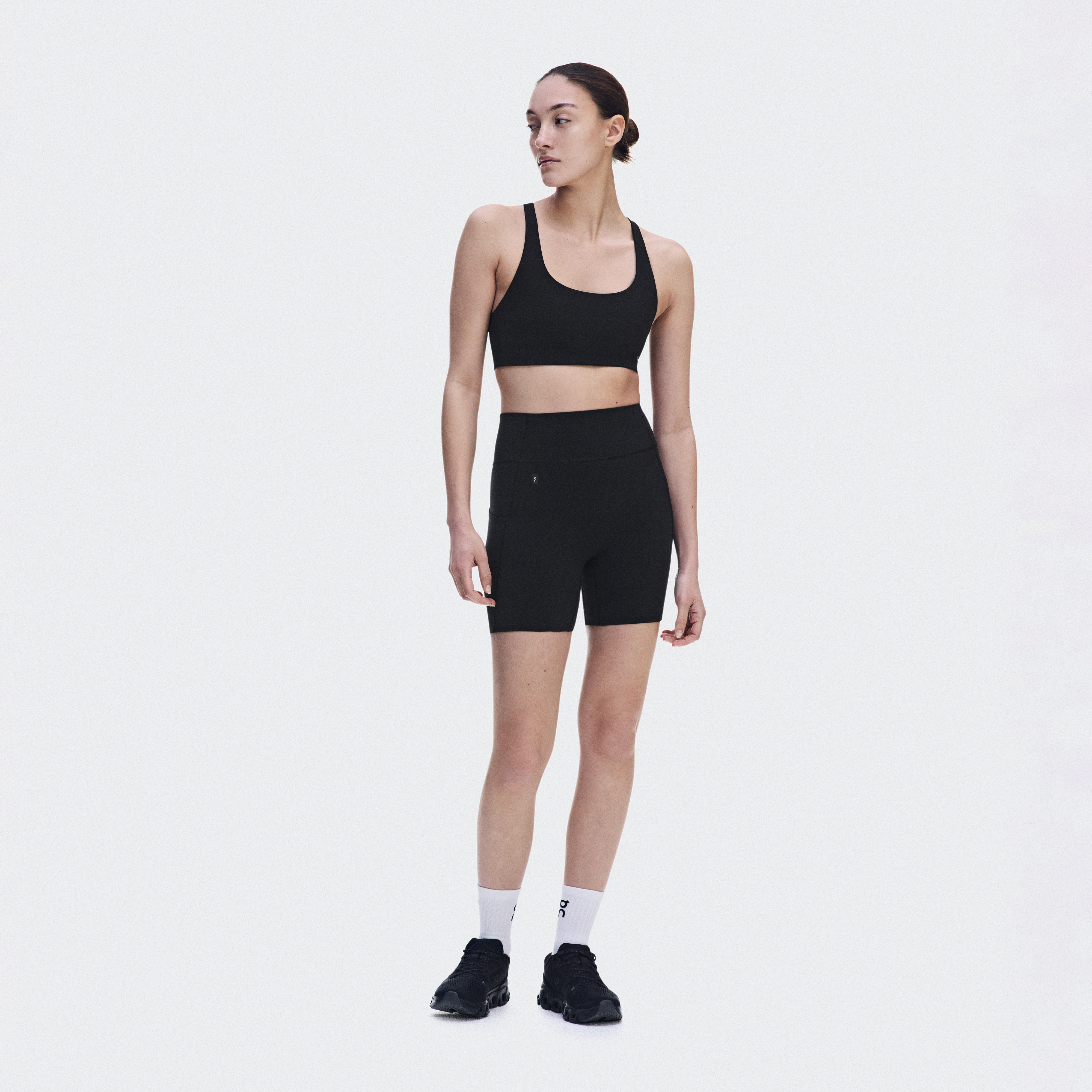 Studio Leggings Short 6" Tights in Black