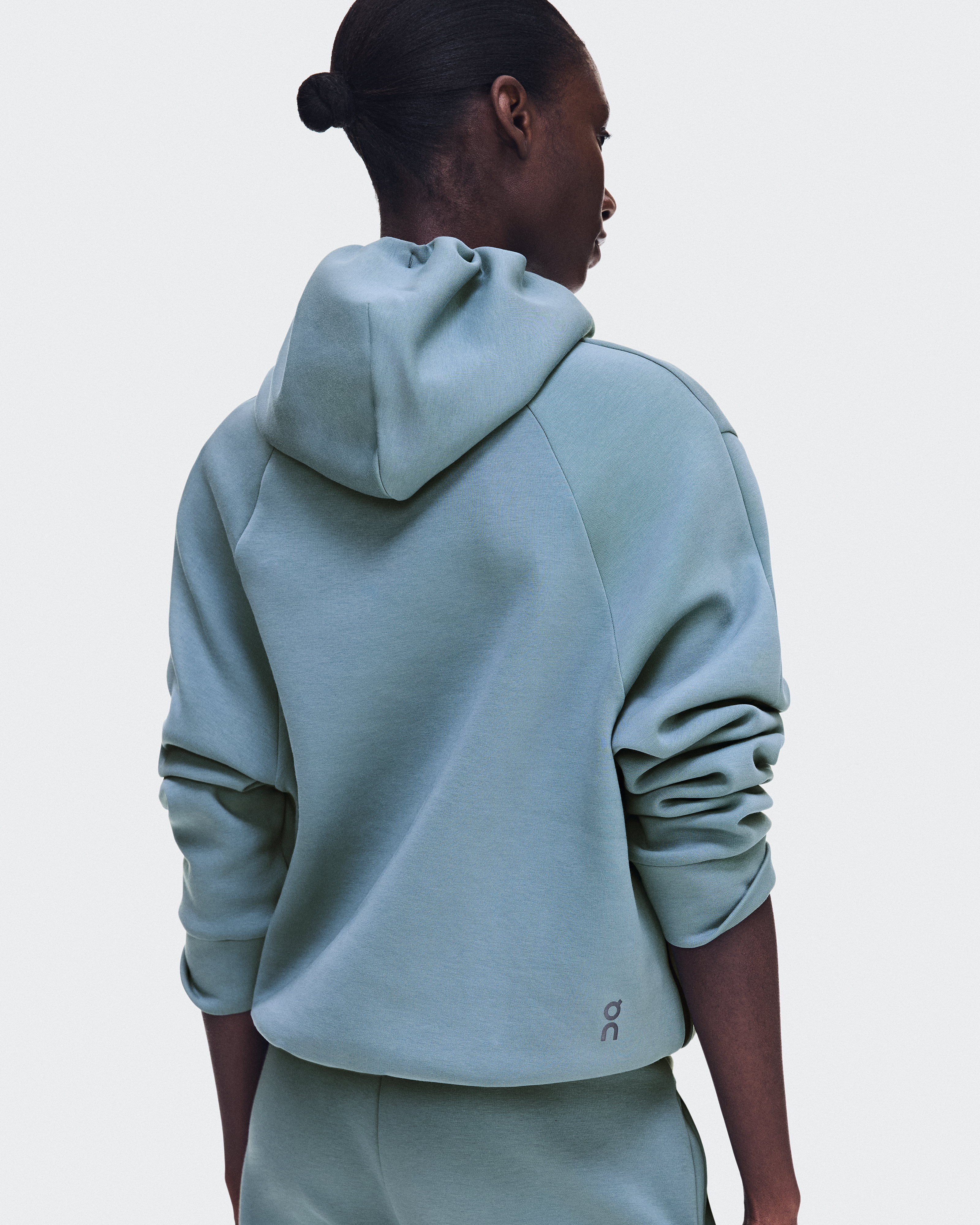 Women's Focus Tech Hoodie | Blue & Green | On United States
