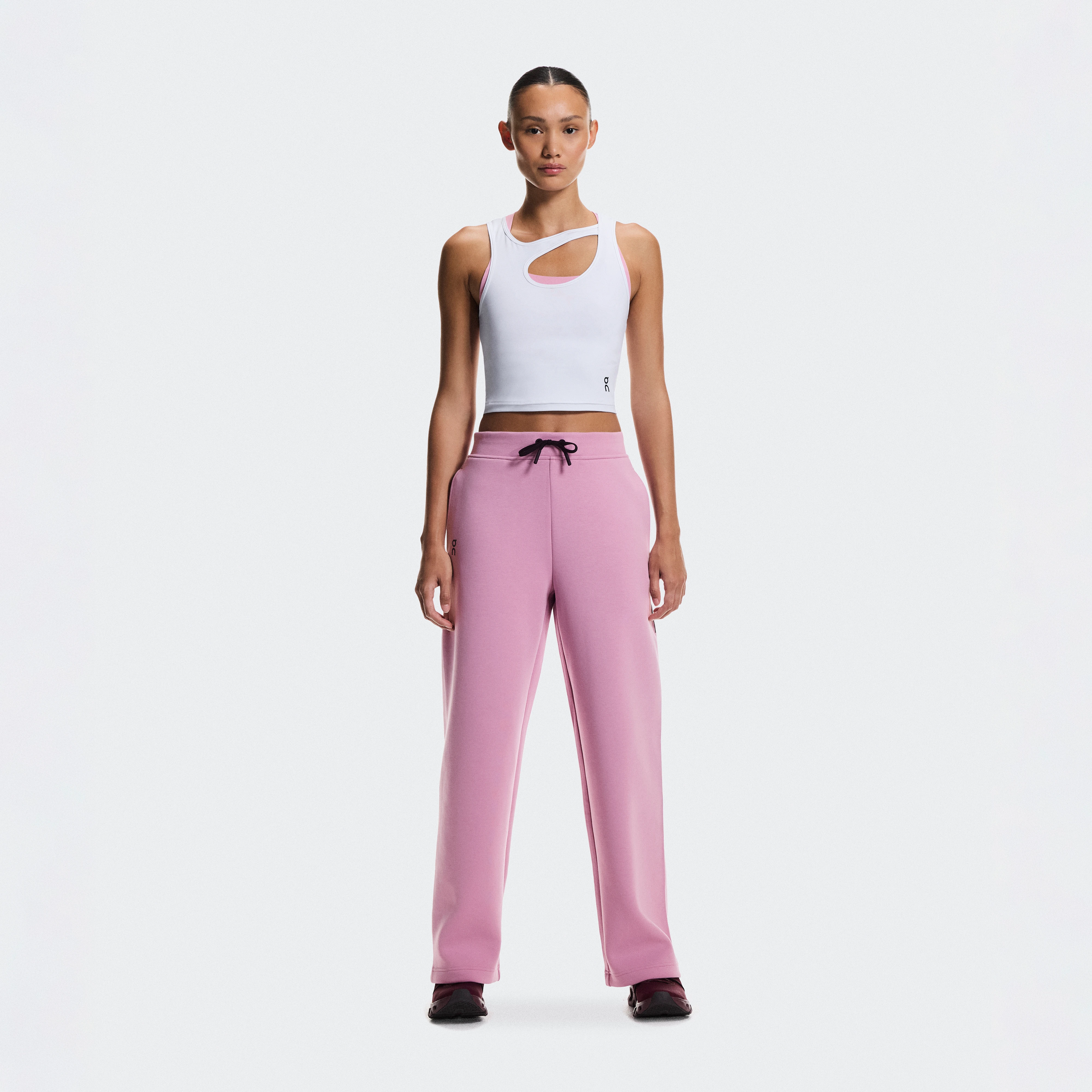 On Focus Tech Sweatpants Pink Women Women – All-day wear, travel, training Pants