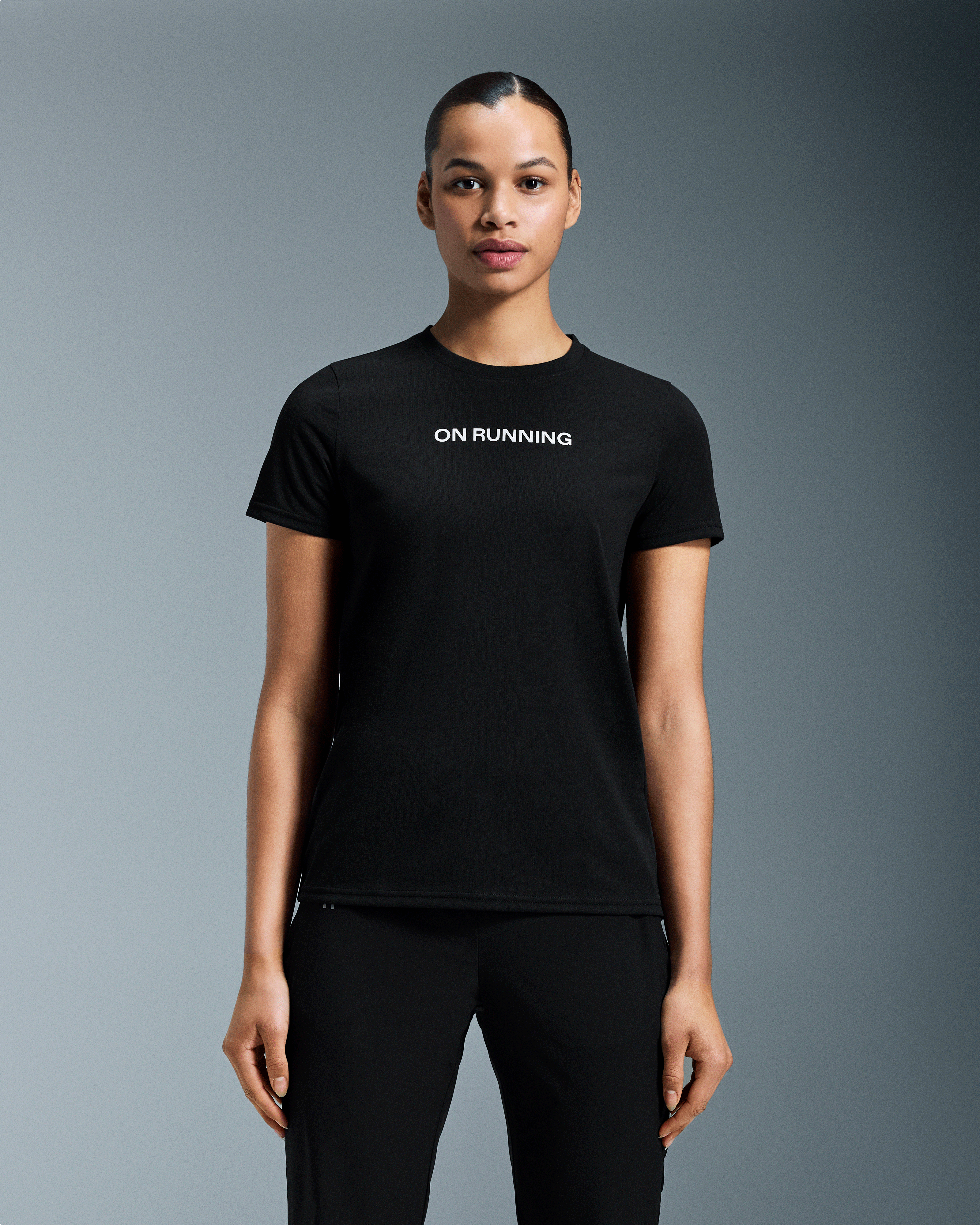 On Run-TWomen / Black / L