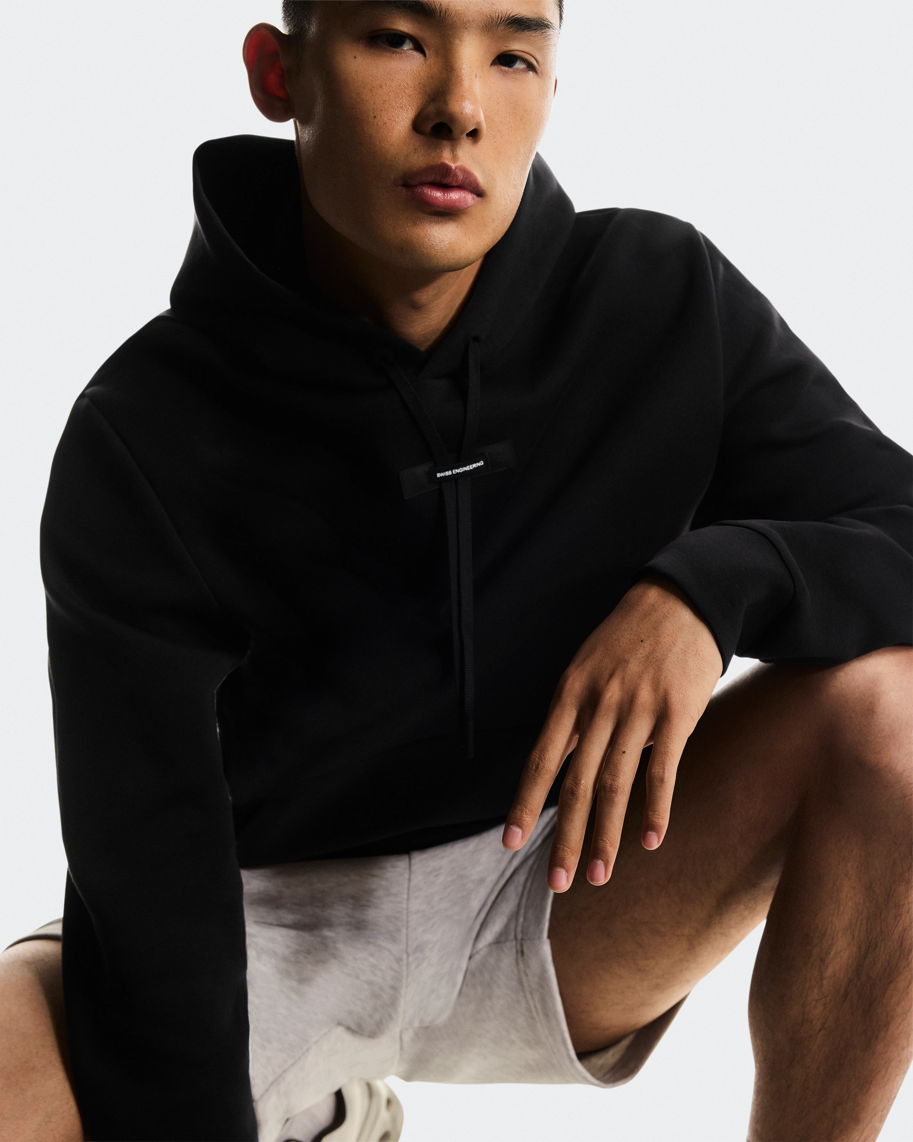 On Focus Tech Hoodie Black Men Hoodies and sweatshirts