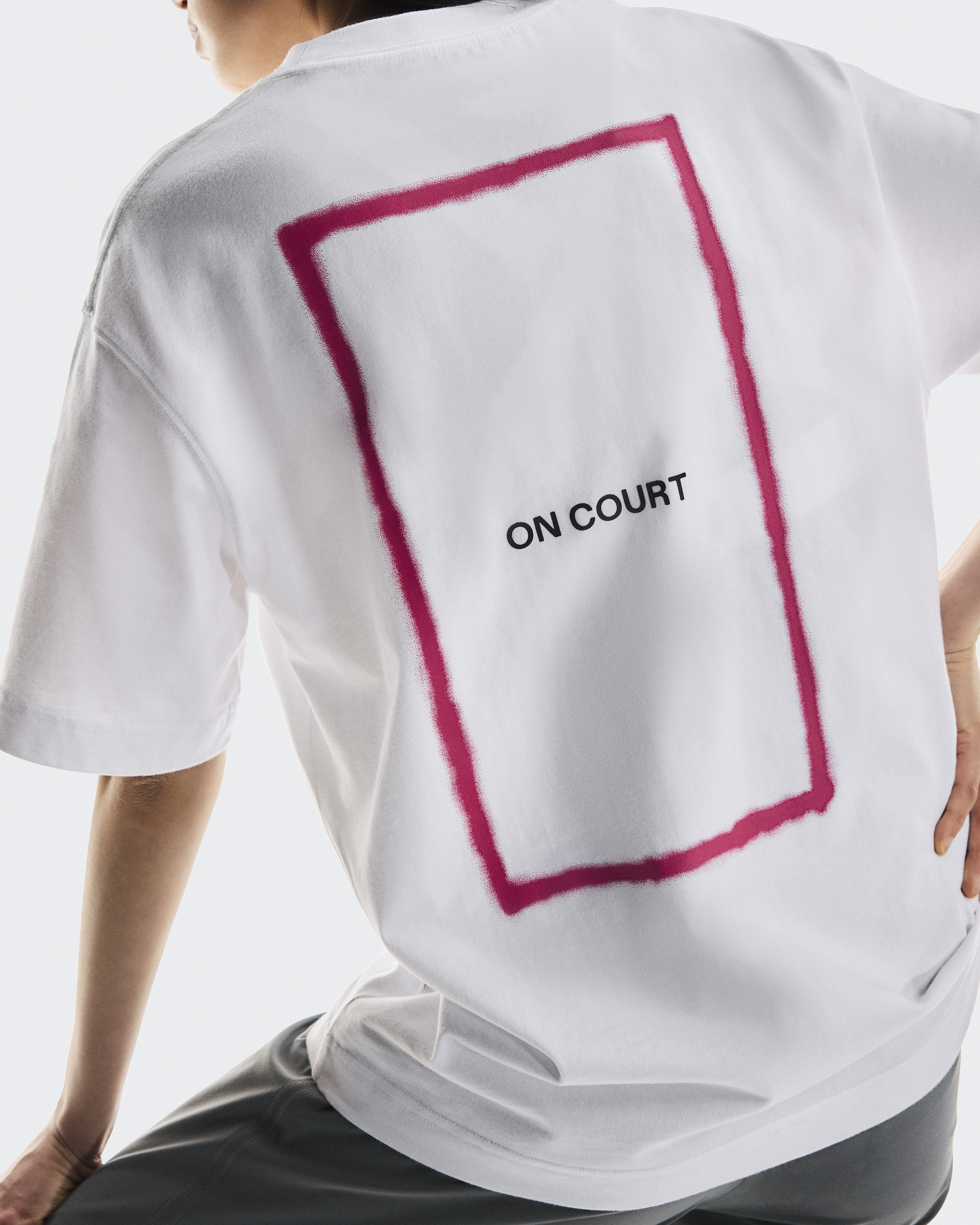 新品未使用On Tennis | Club-T Graphic (White) Men's Club-T Graphic Tennis | White | On Canada