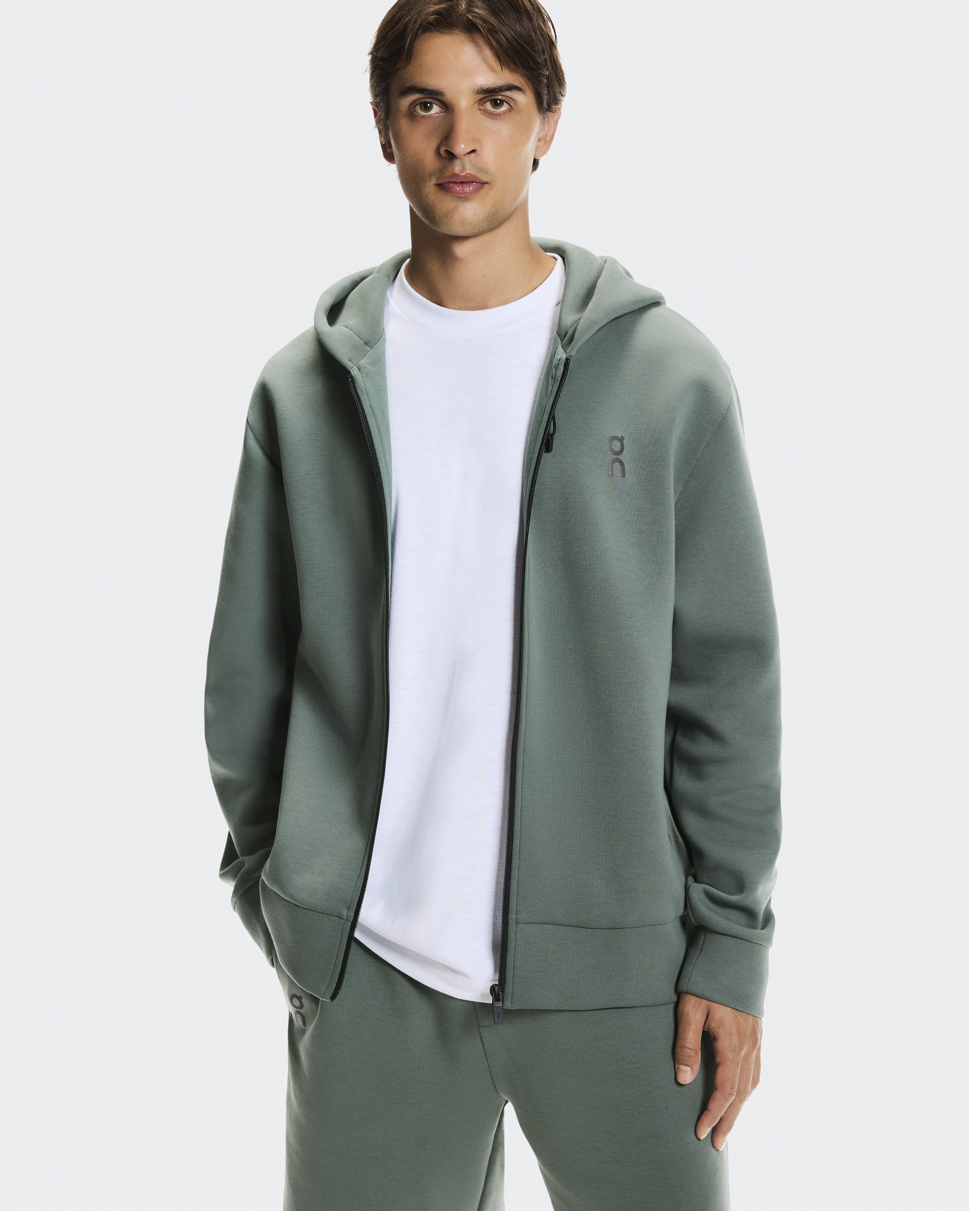 Men's Focus Tech Zip Hoodie | Green | On Greece