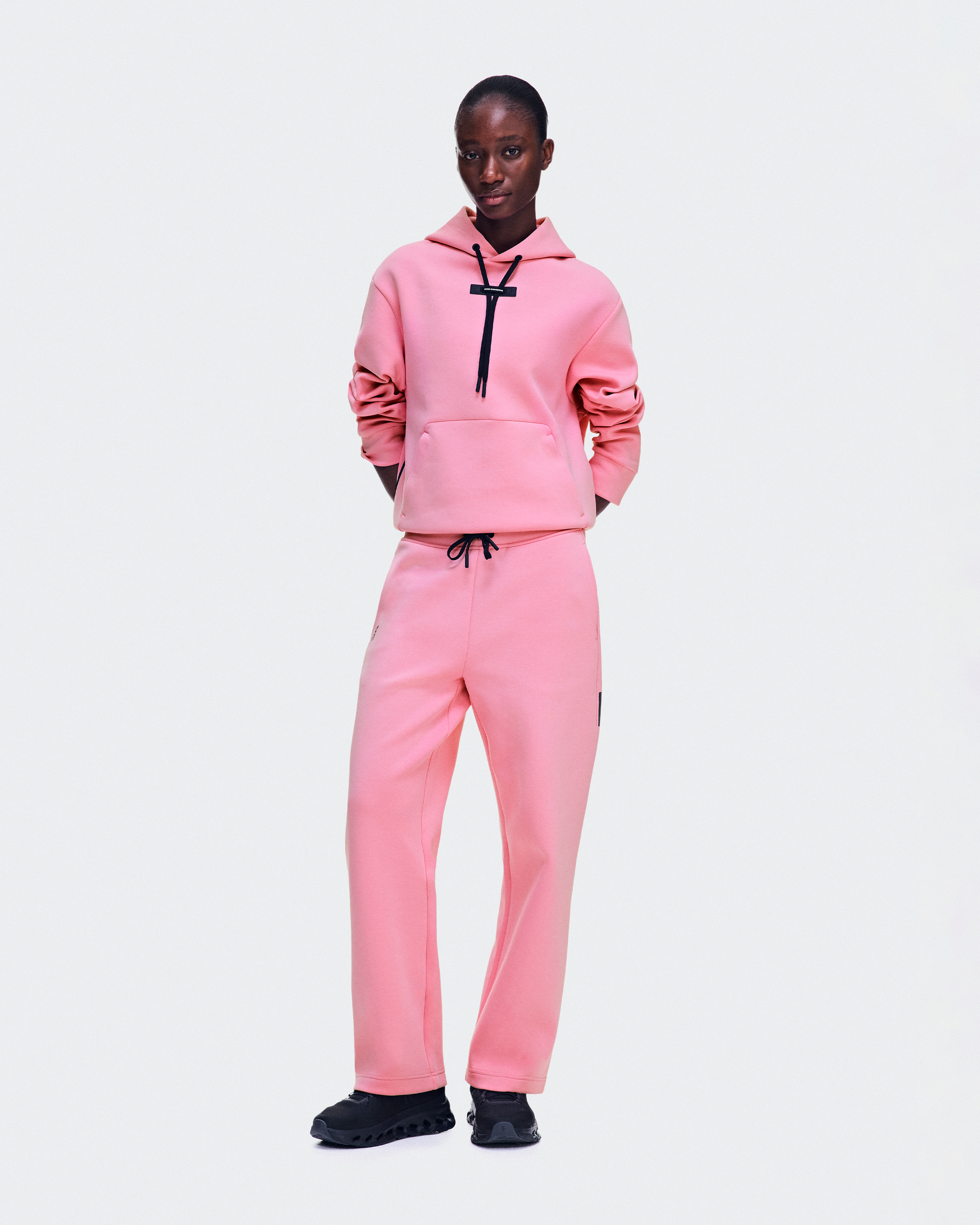 Focus Tech Hoodieنحيف / Magnolia / L