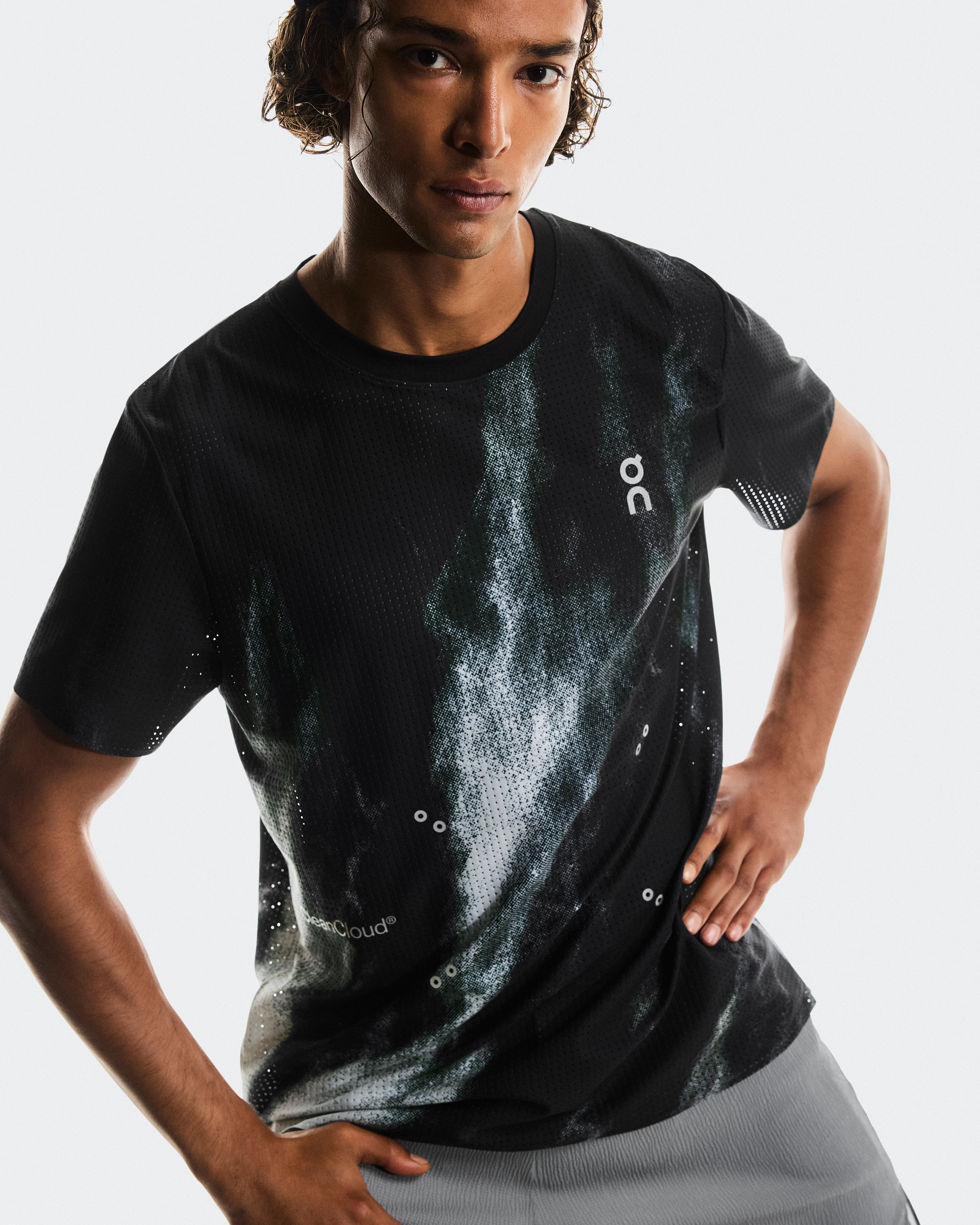On Pace Mesh-T Black & Glacier Men Tops and t-shirts