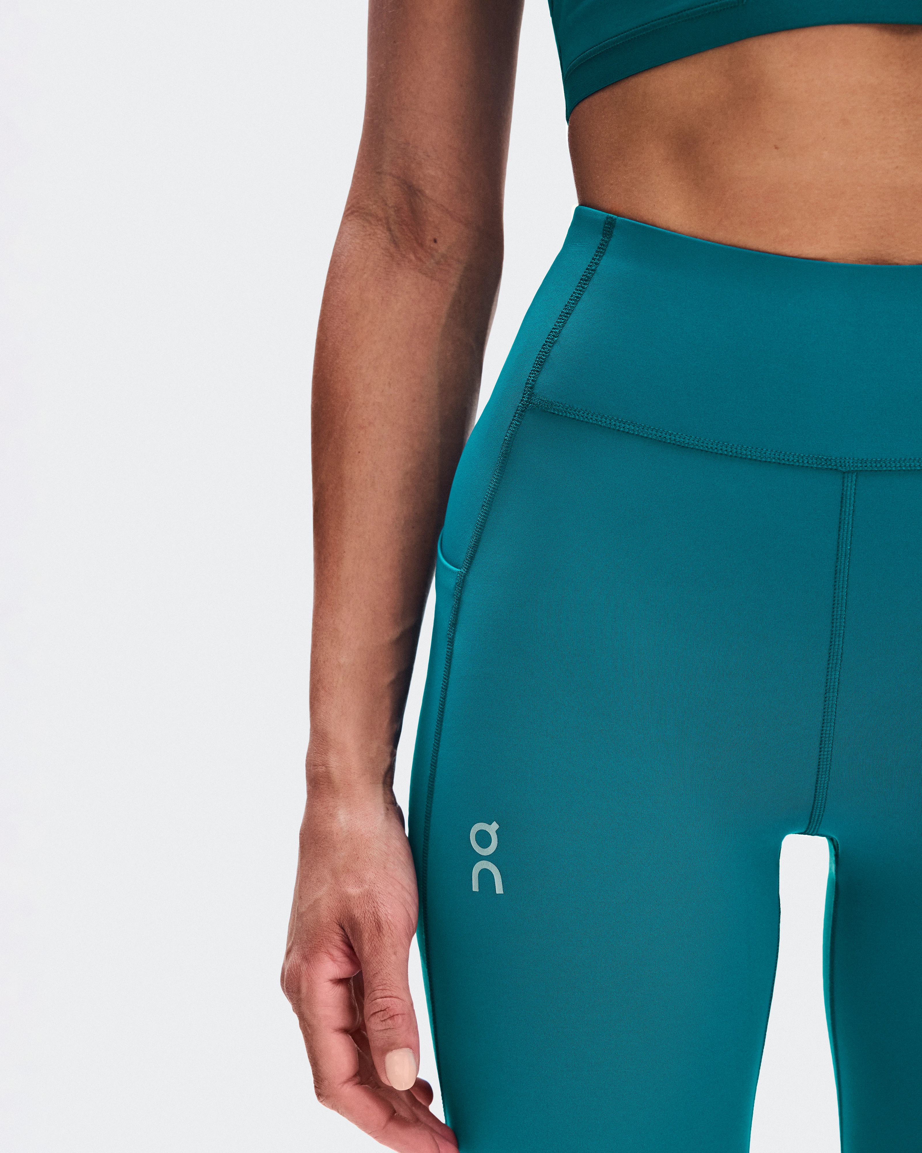 On Train Tights 7/8 Abyss Women Tights