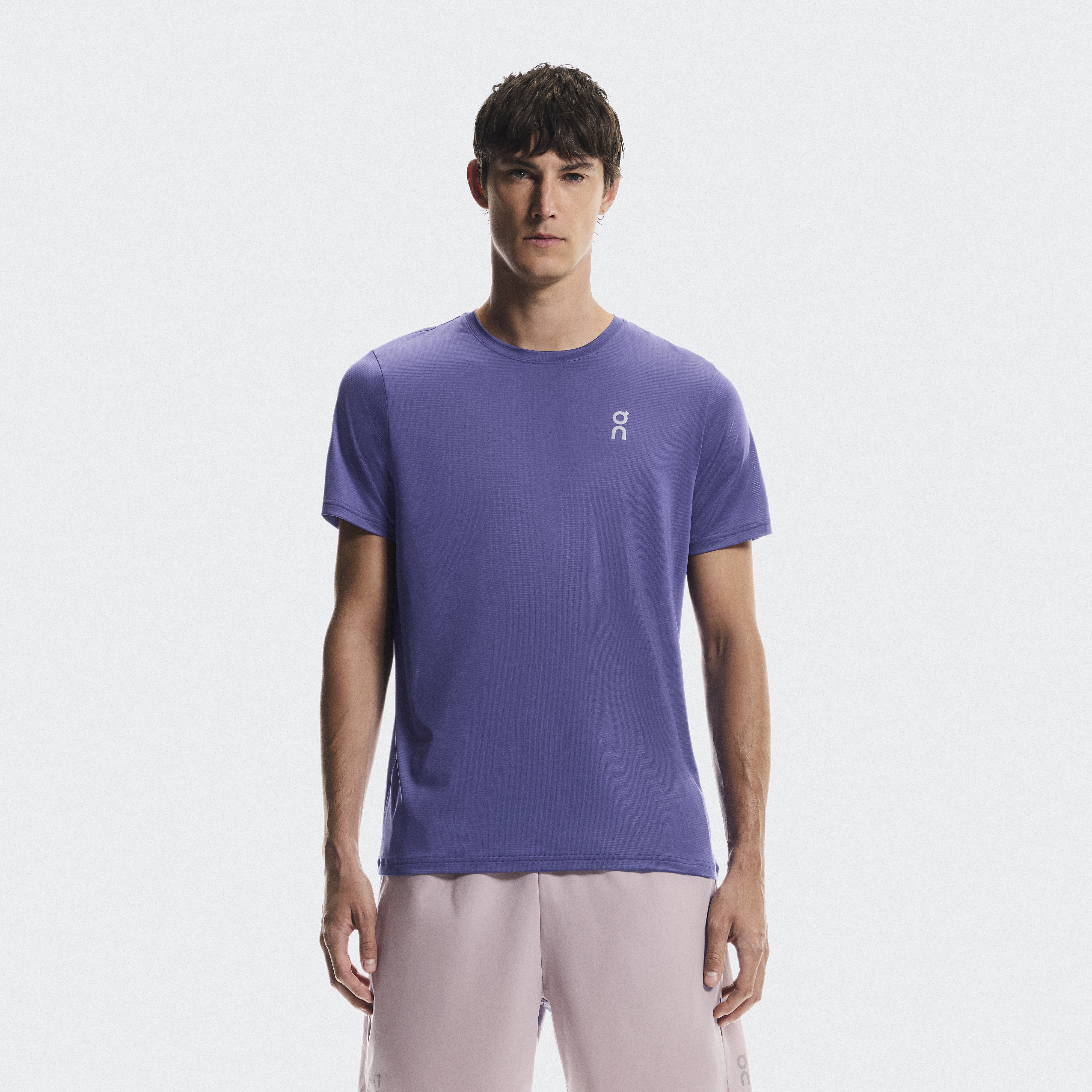 メンズ トップス＆Tシャツ | On 日本