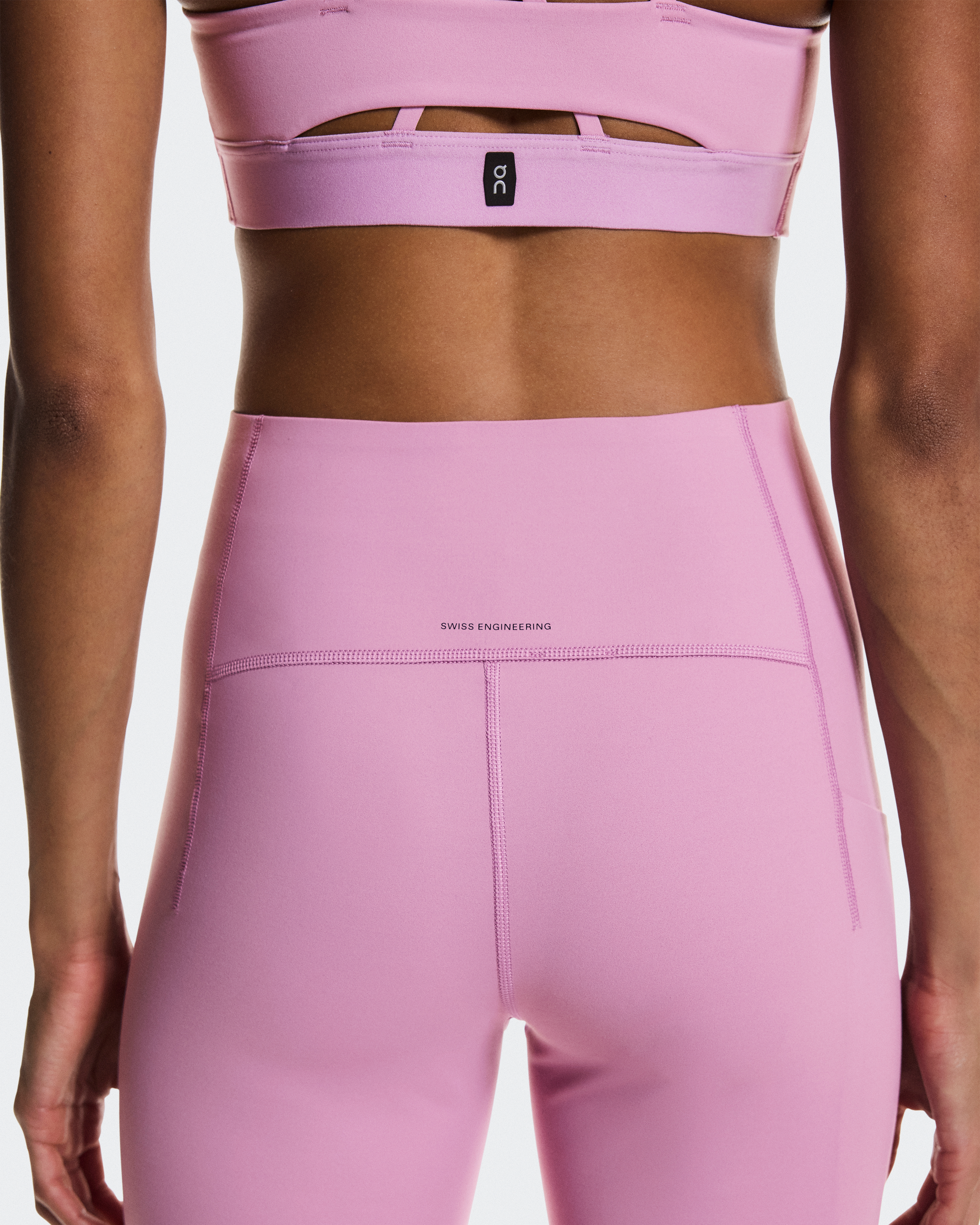 Studio Tights Flaredنحيف / Sakura / L