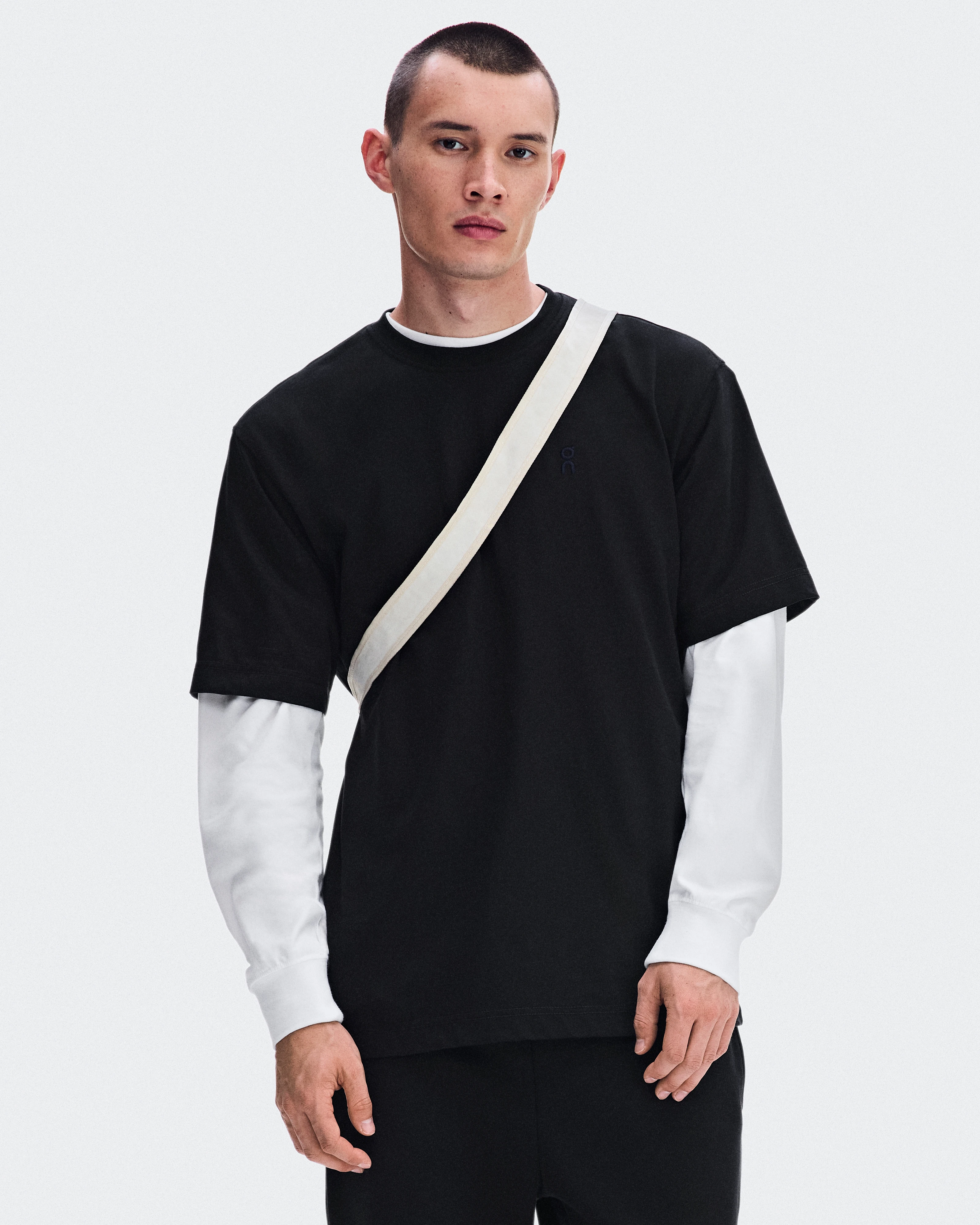 On Club Collective-T Runner Black Men Tops and t-shirts