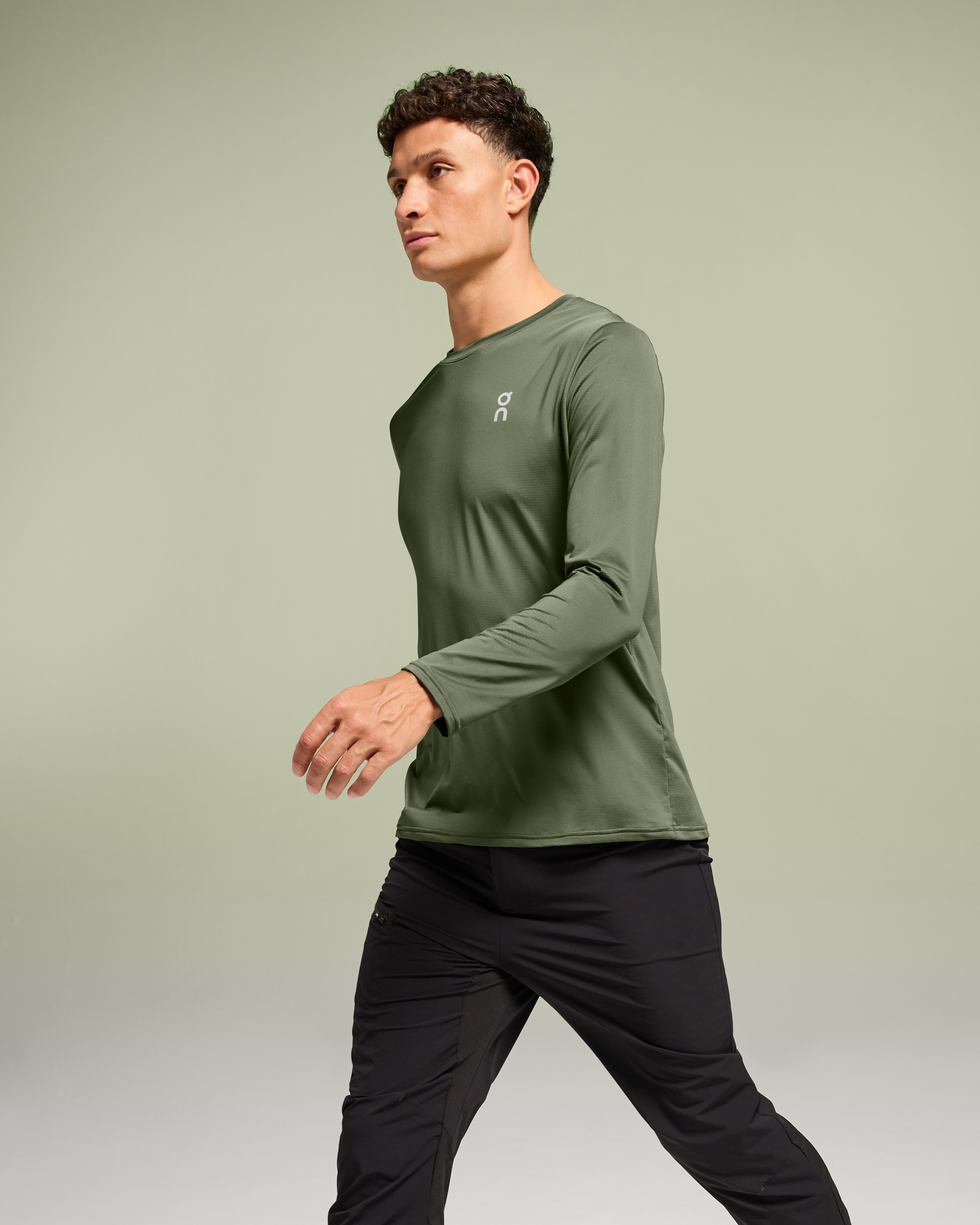 ◆MUCENT◆ Essential Logo Nagrang Long Sleeve Color Scheme L Men's Core Long-T | Green | On United States
