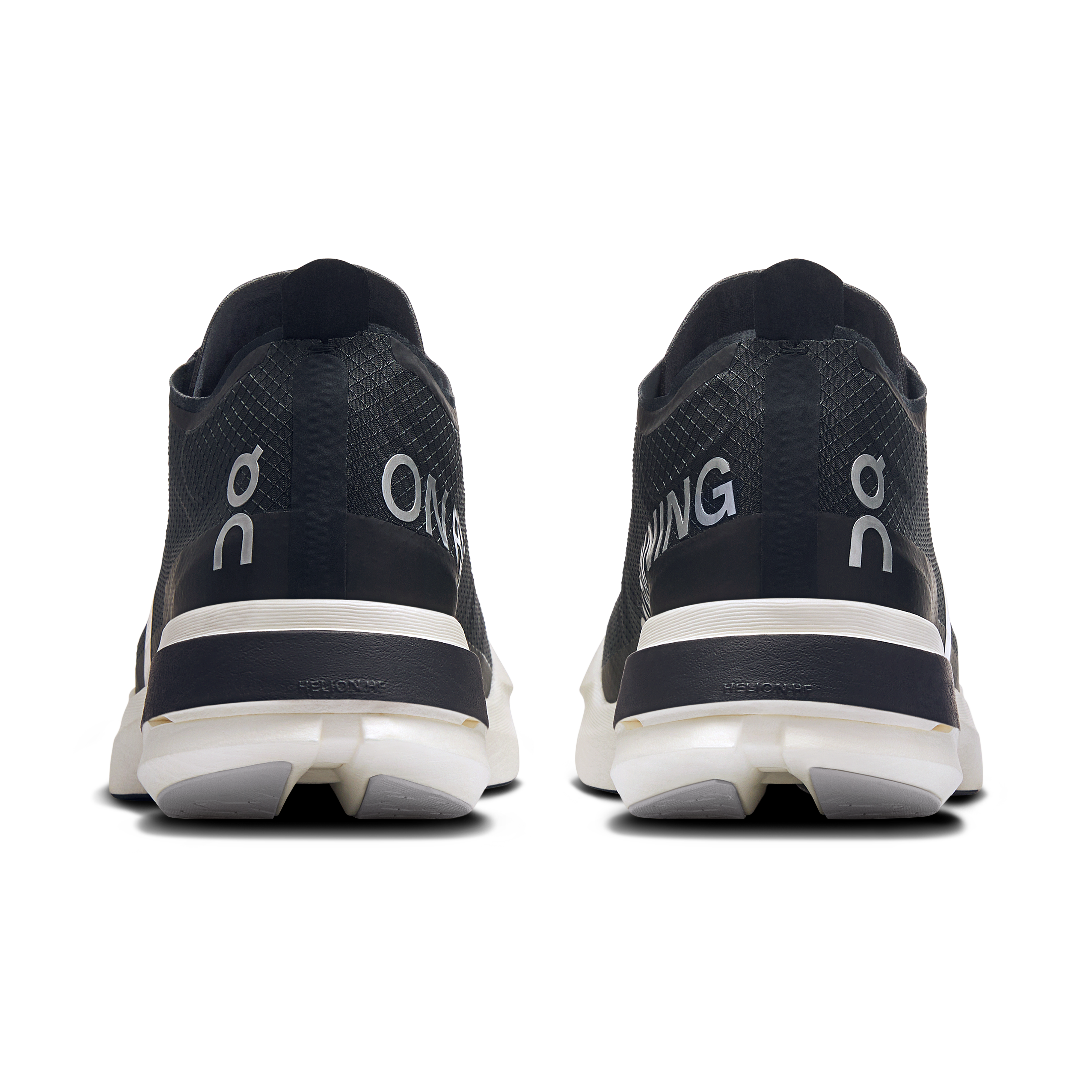On Cloudboom Strike Black & White Damen Strassenlauf Schuhe