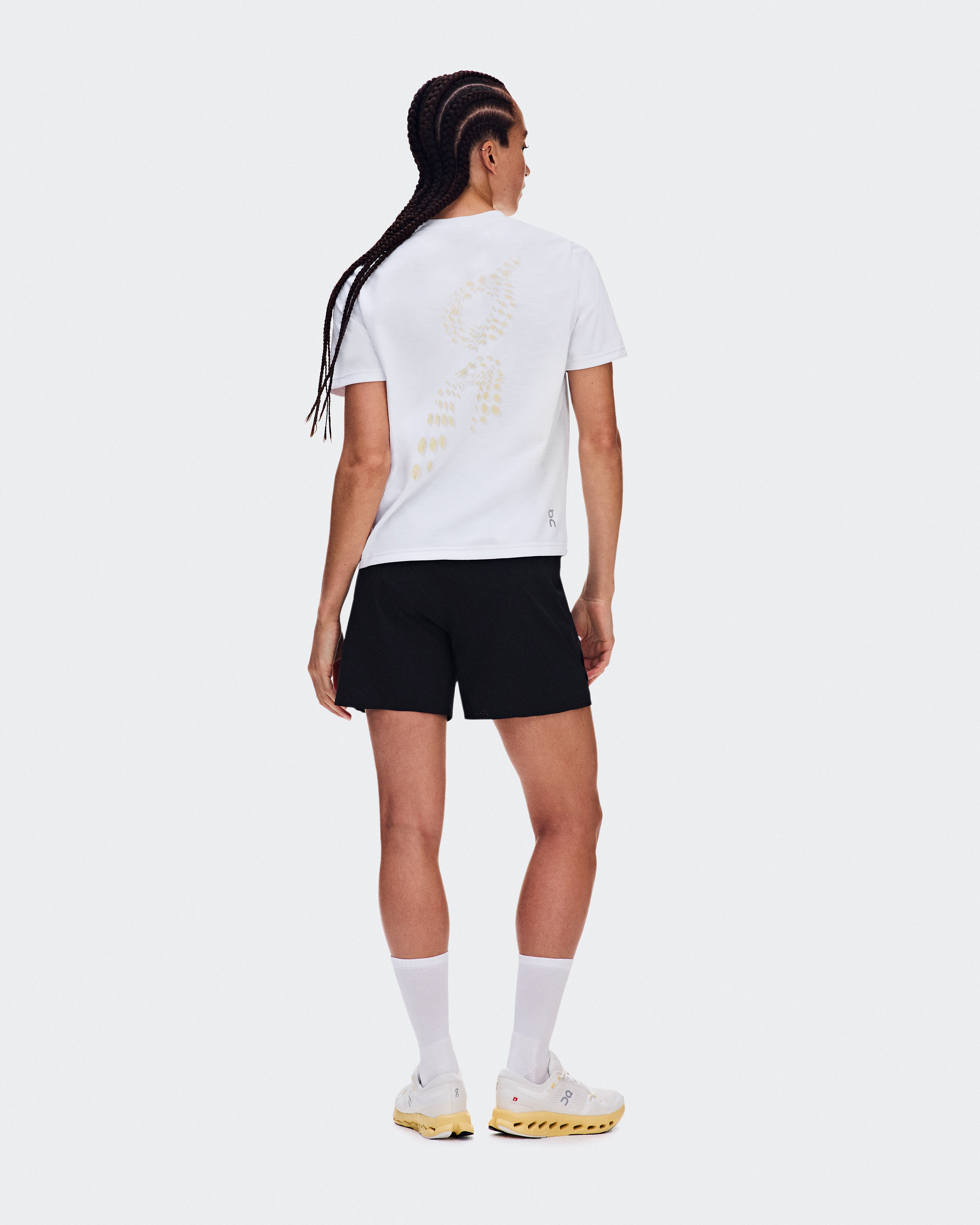 On Run-TWomen / White / M