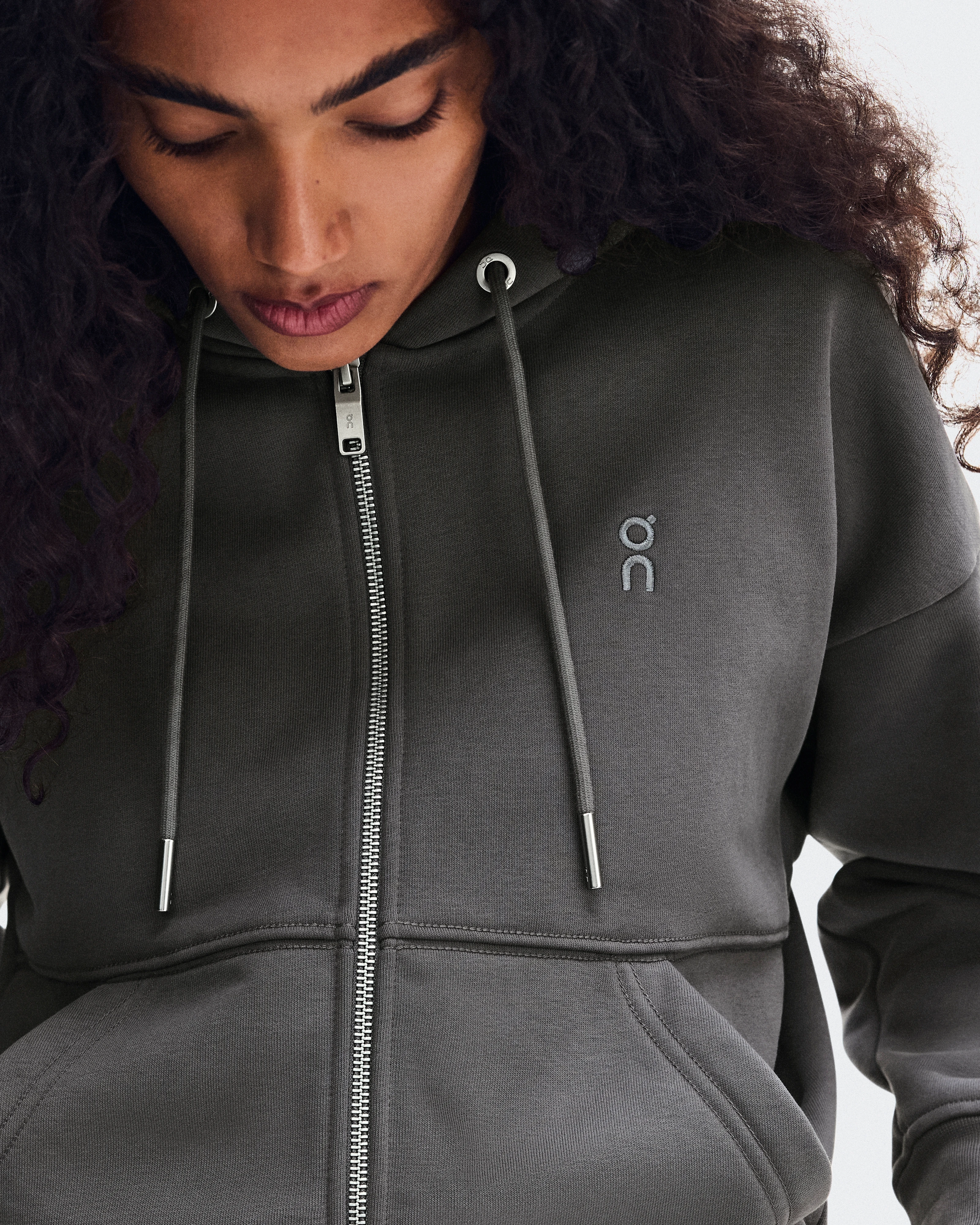 On Club Collective Full Zip Hoodie Ember Femme – Votre pièce casual réinventée Sweats à capuche et sweats