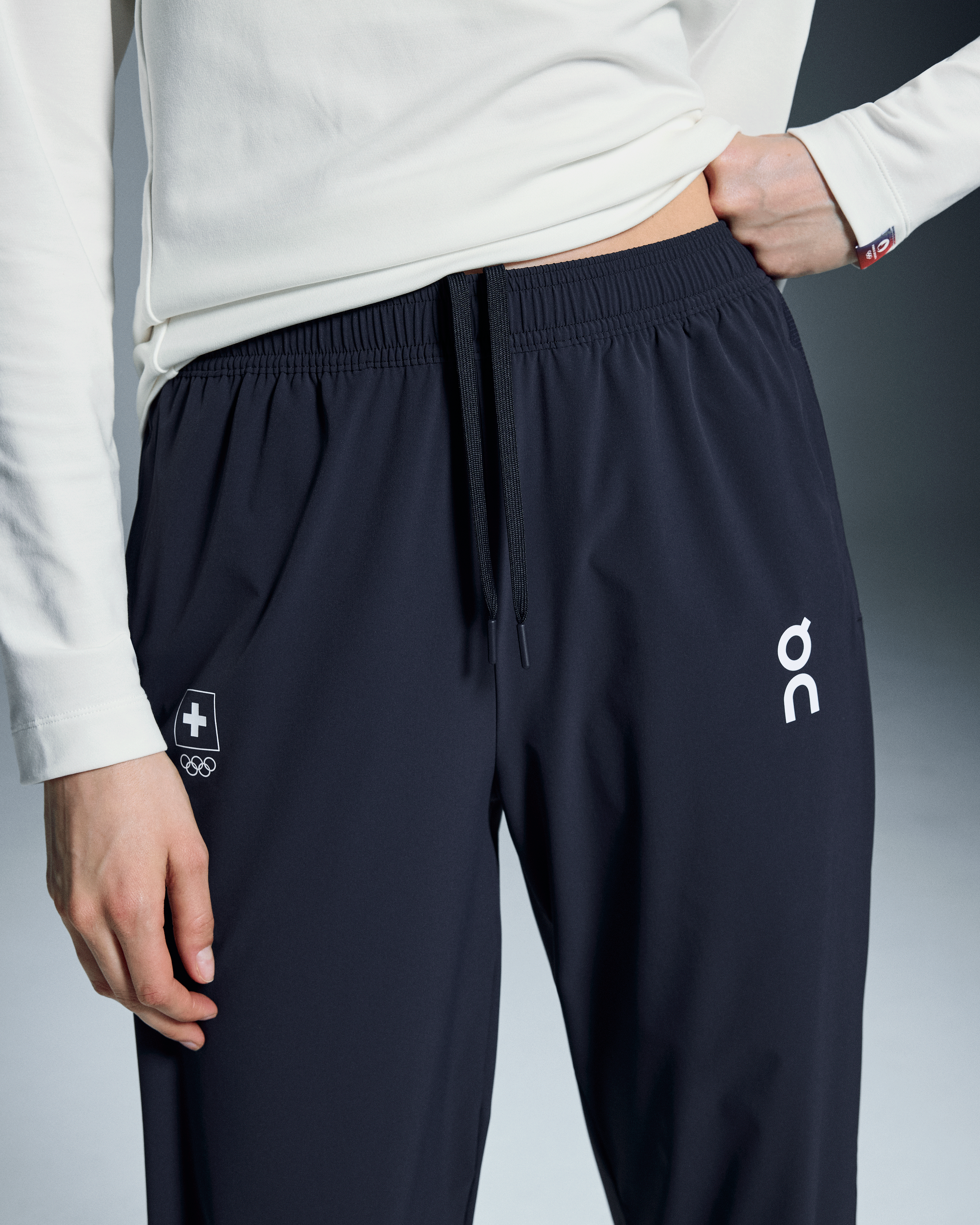 On Swiss Olympic Track Pants Ink Women Pants