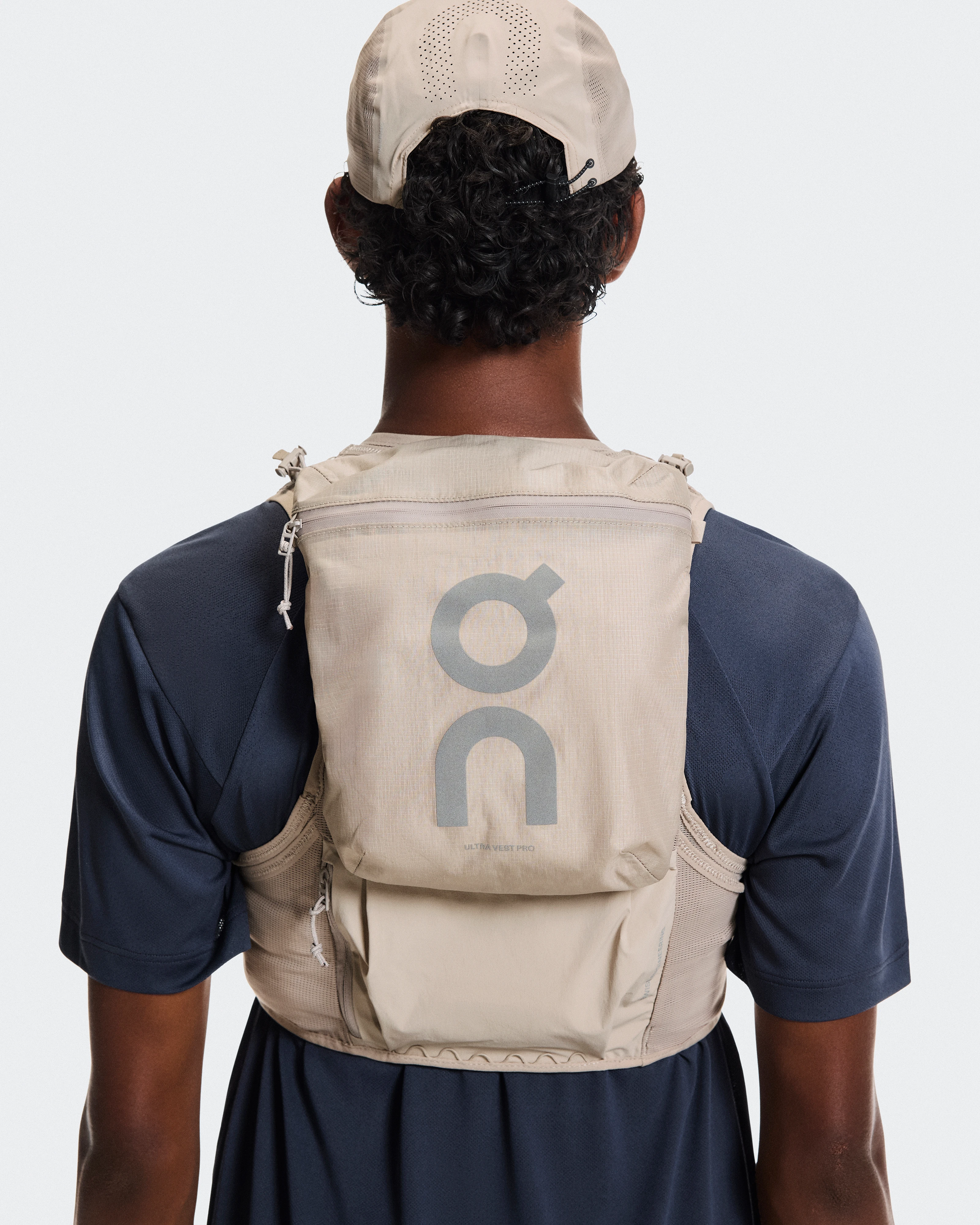 On Ultra Vest Pro Fog Unisex Gilet