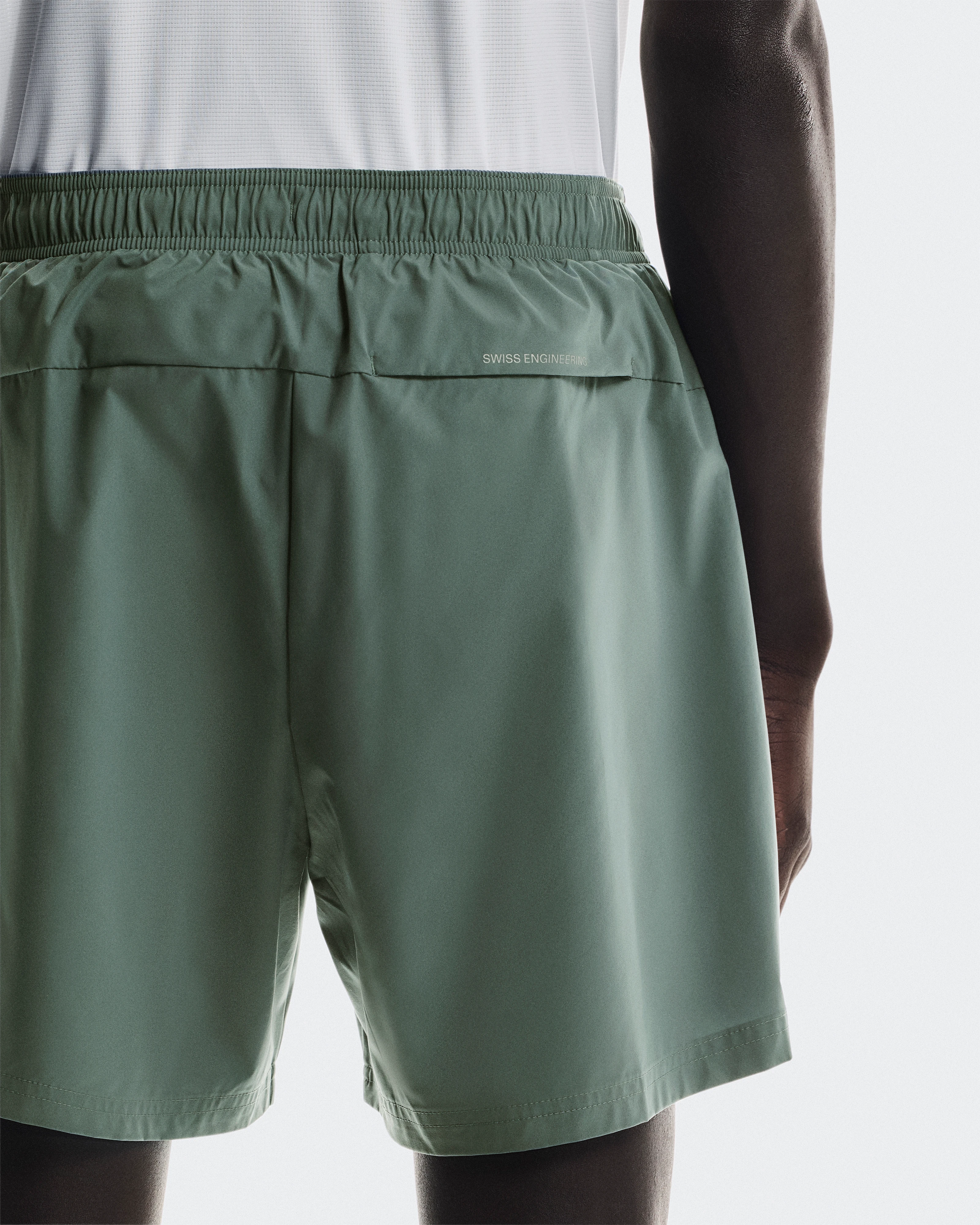 On 5" Core Shorts Olive Men Shorts