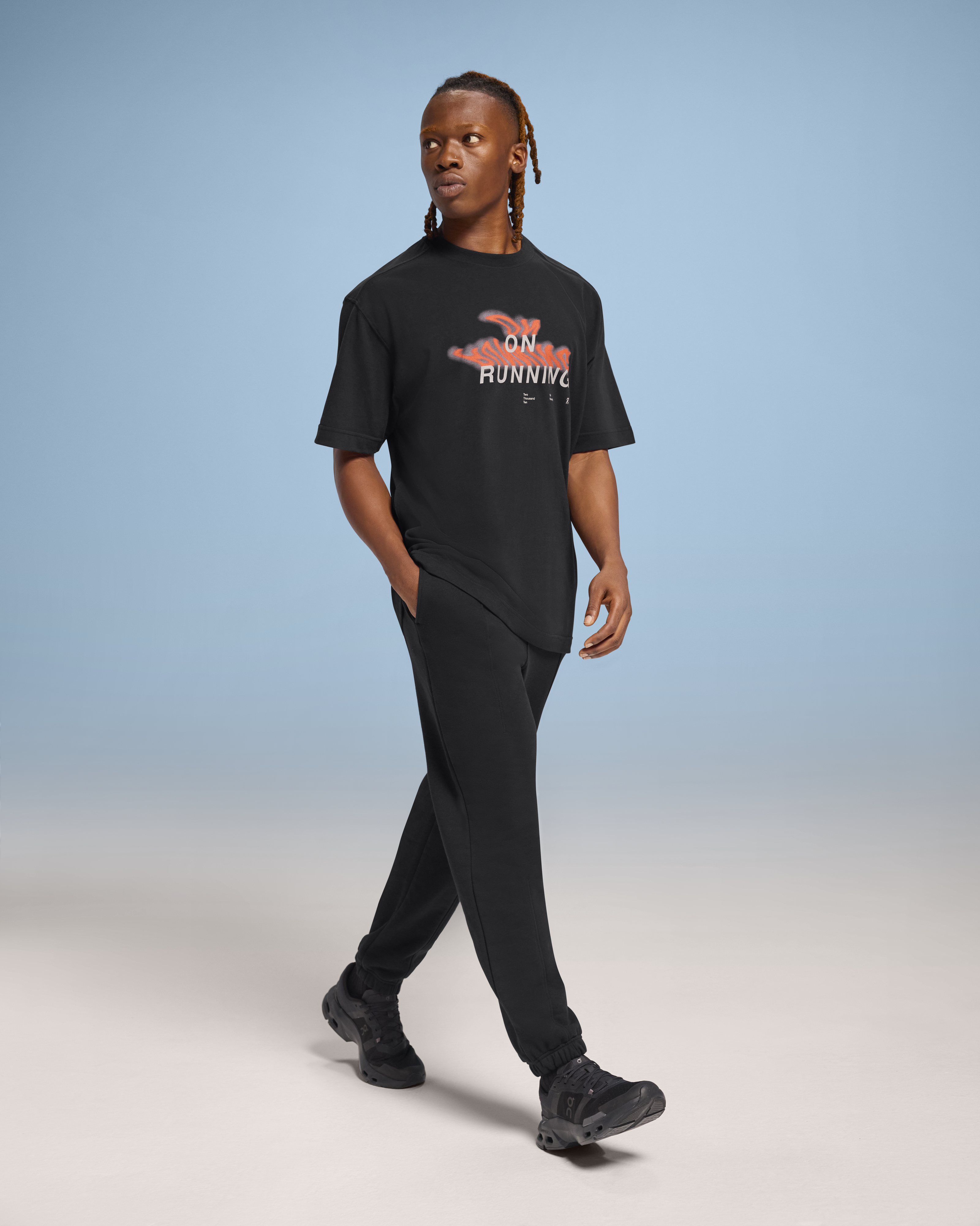 On Club-T Flow Black Men Tops and t-shirts