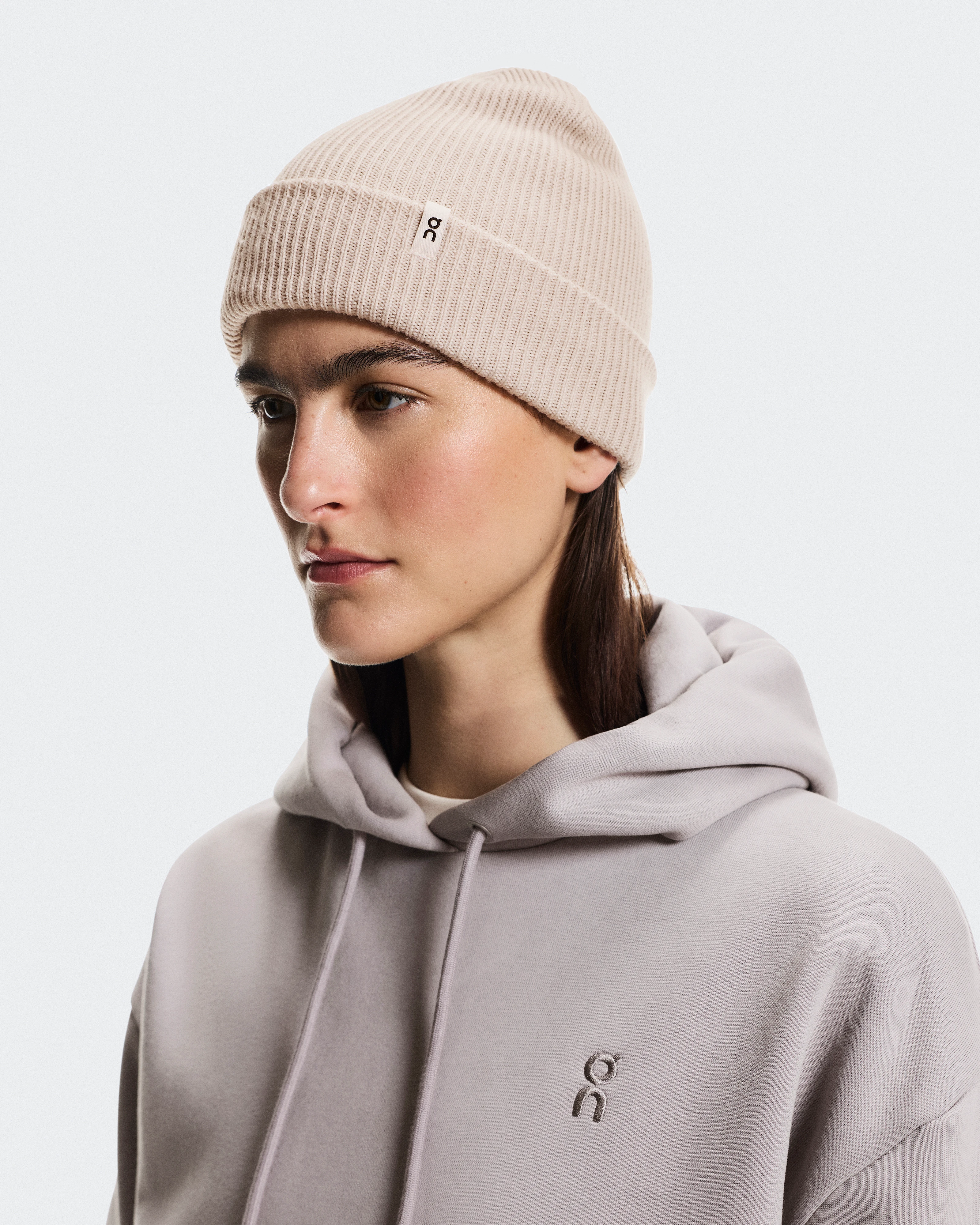 On Merino Beanie Oat Unisex Headwear