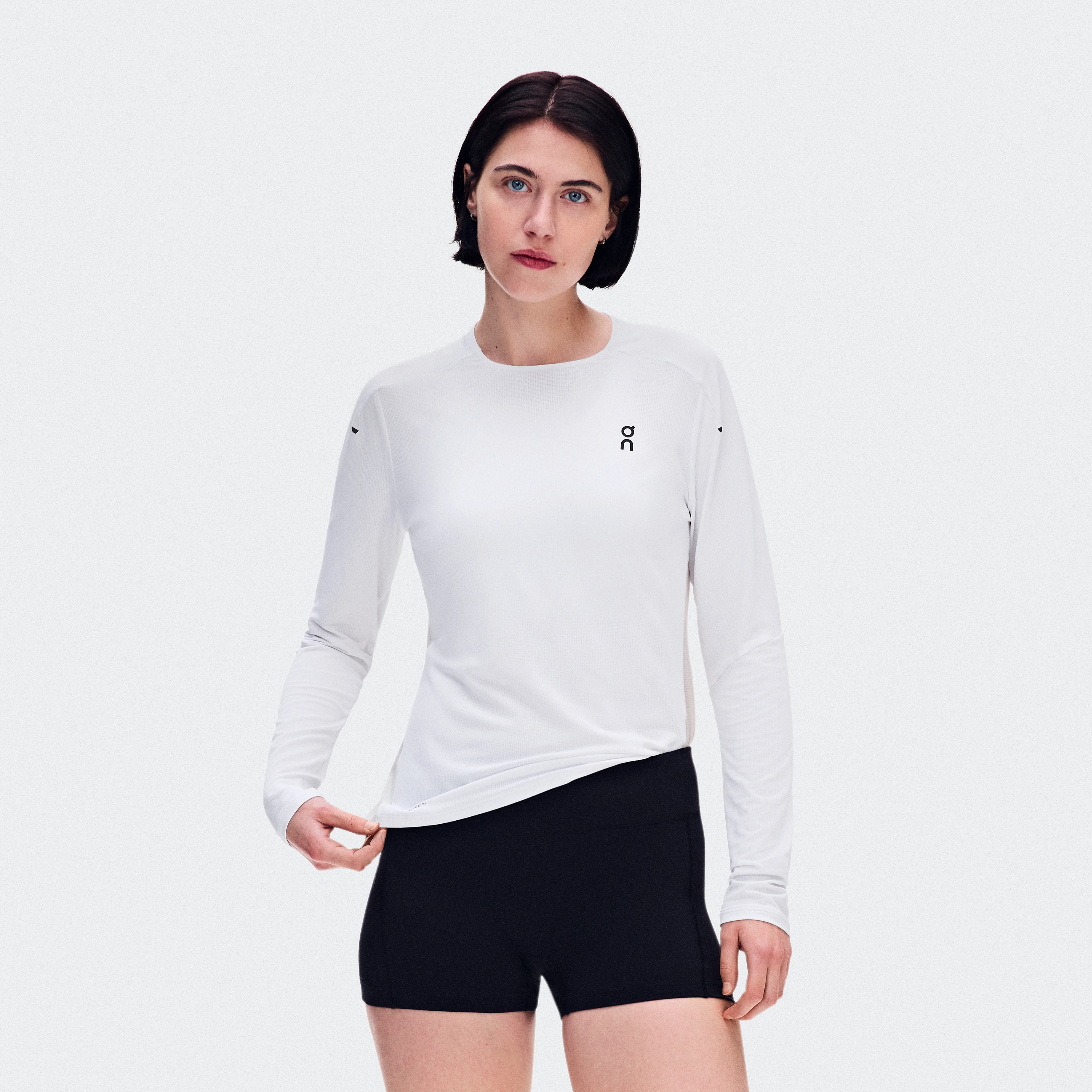 On Performance Long-T White & Silver Women – Running, training Tops and t-shirts