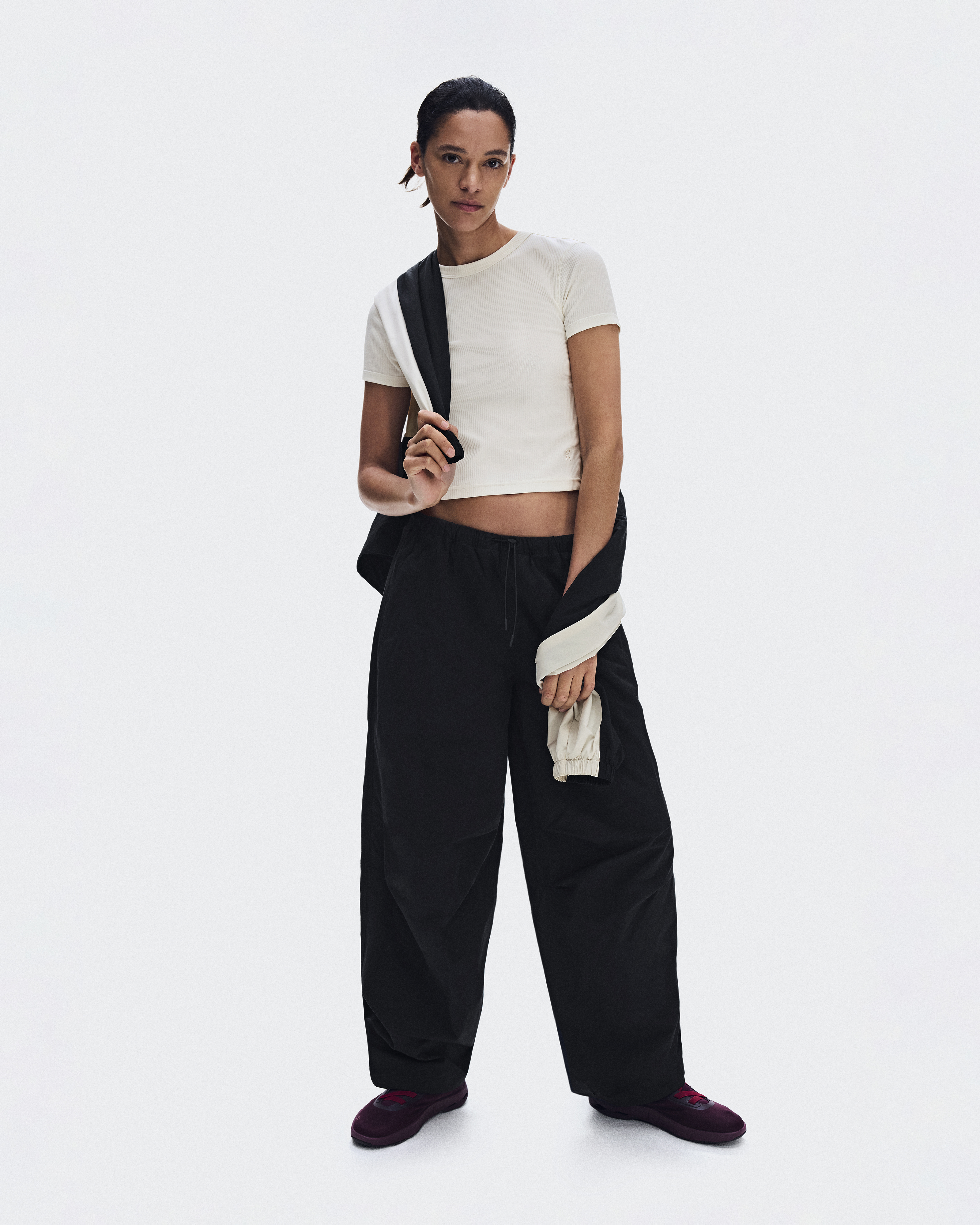 ウィメンズ Parachute Pants | Black | On 日本