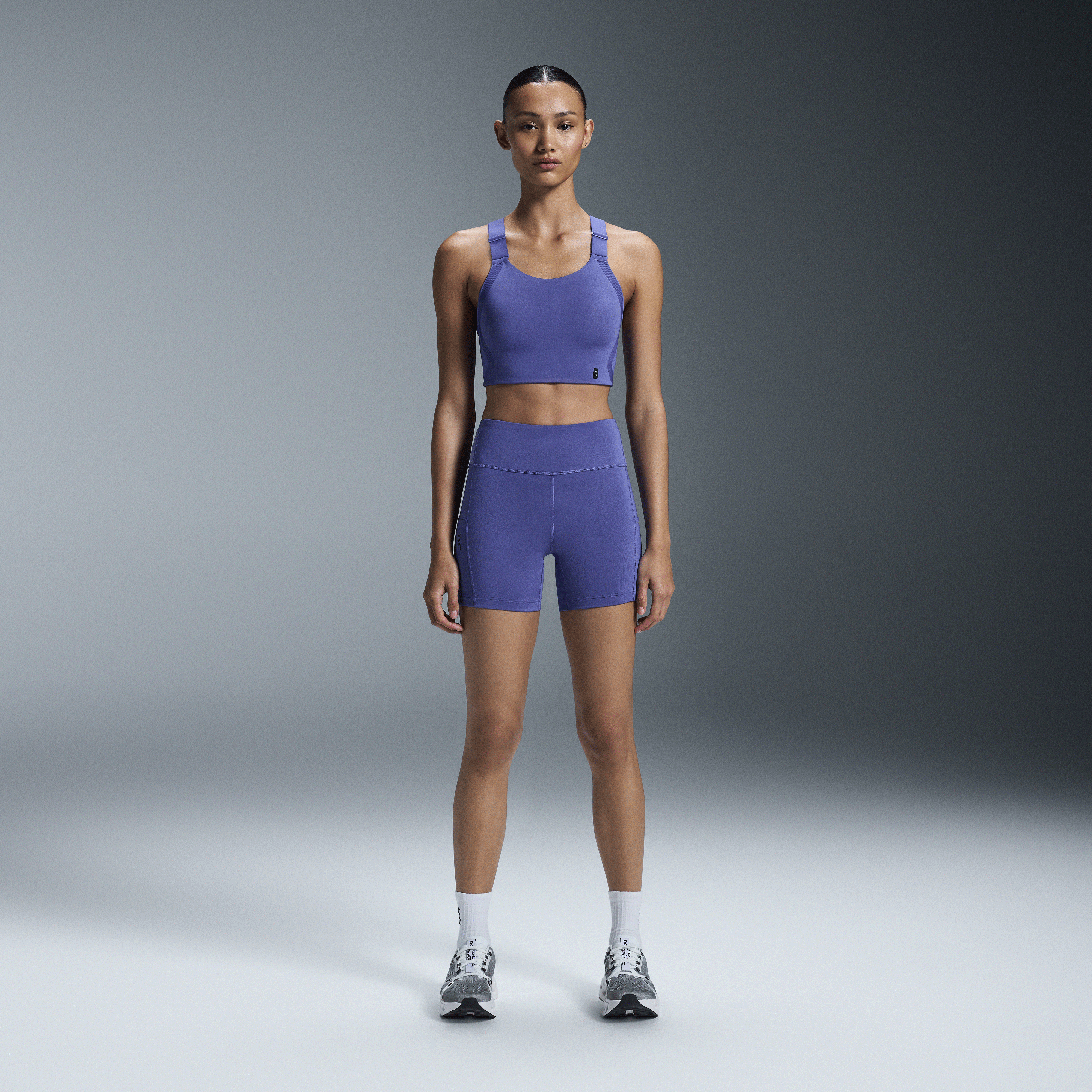 Performance Short Tights in Iris