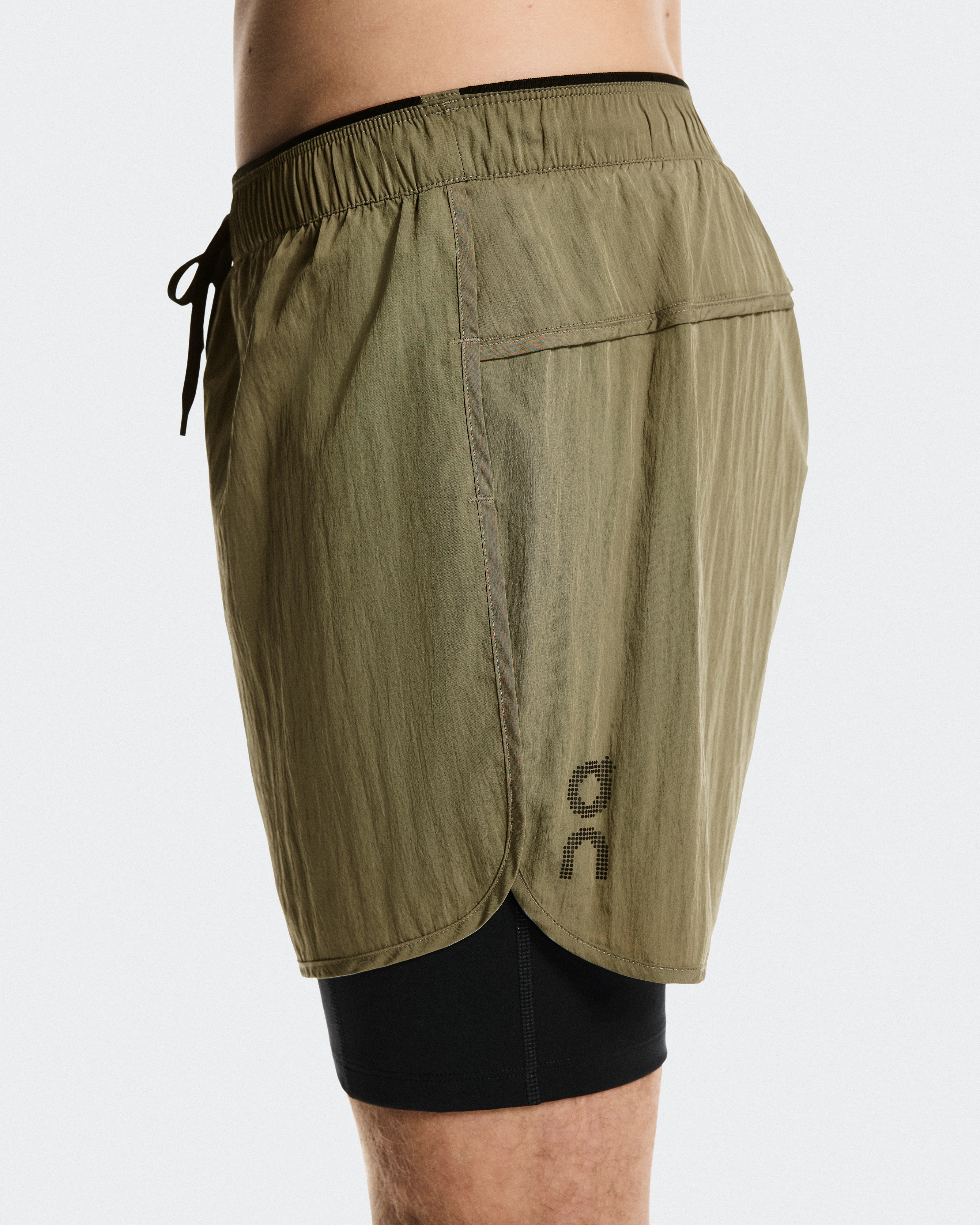 On Performance Volt Shorts Safari Hombre Pantalones cortos
