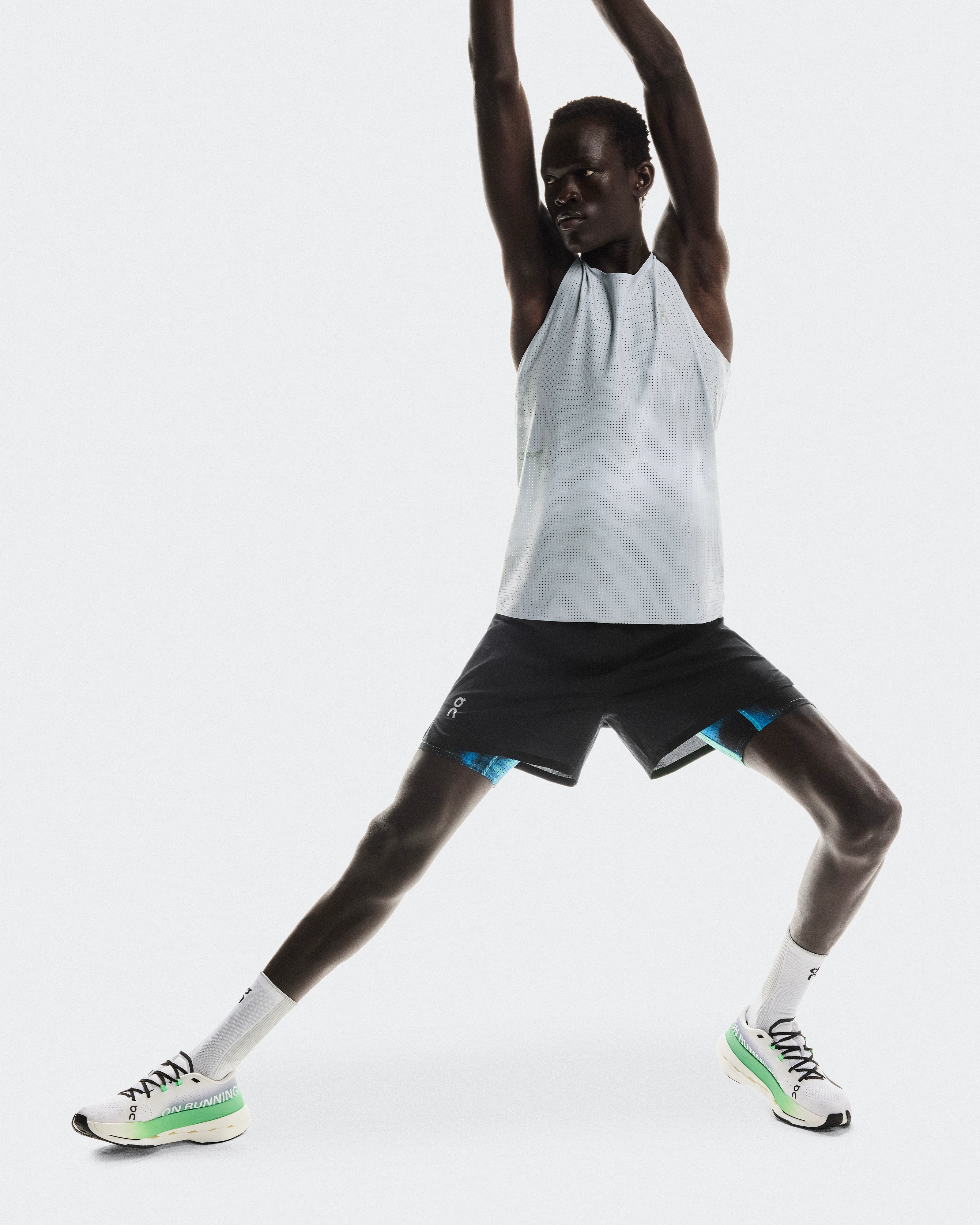 On Pace Shorts Black & Horizon Men Shorts