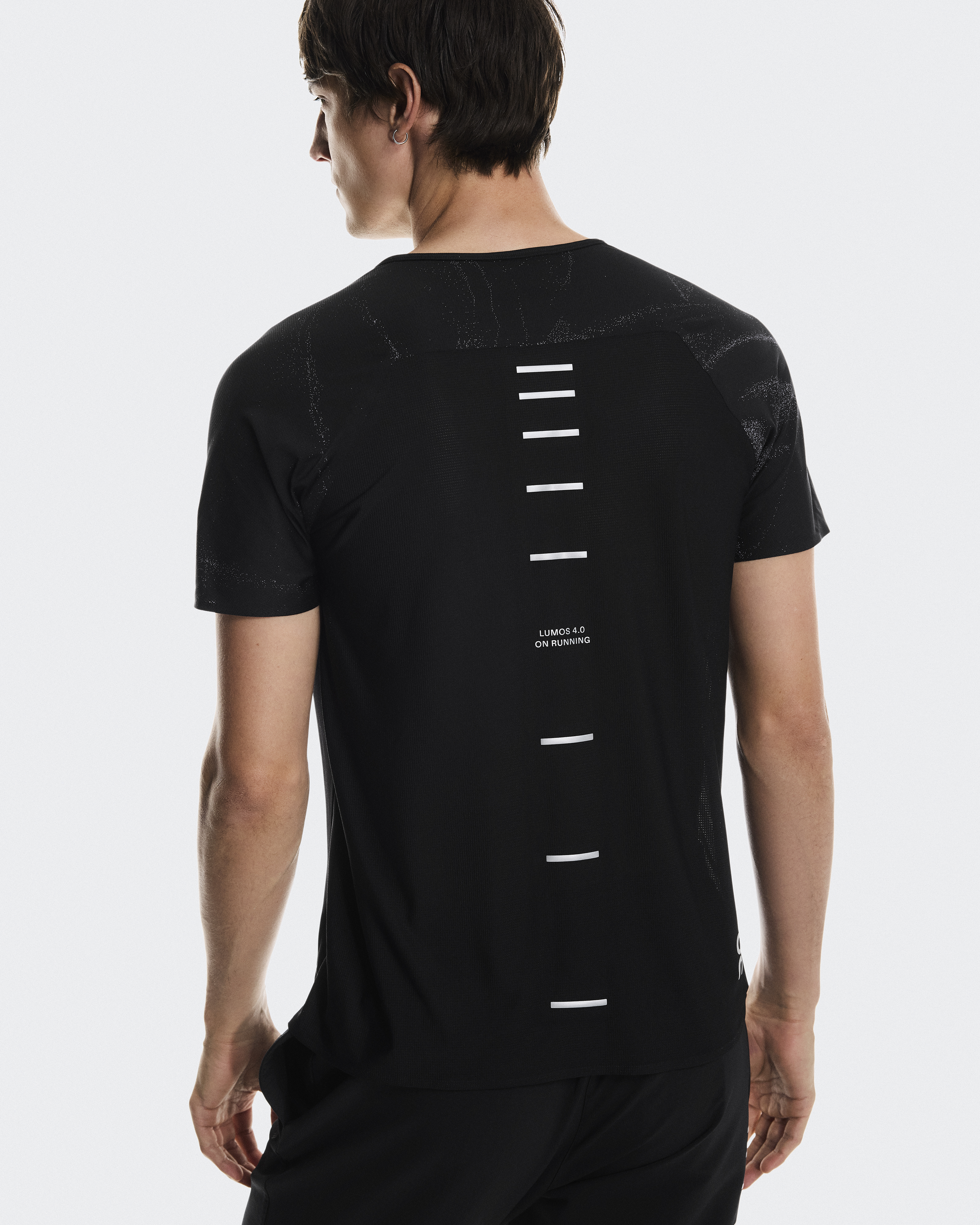 パフォーマンスT ルモス | 反射材付きメンズ ランニングトップ | On 日本