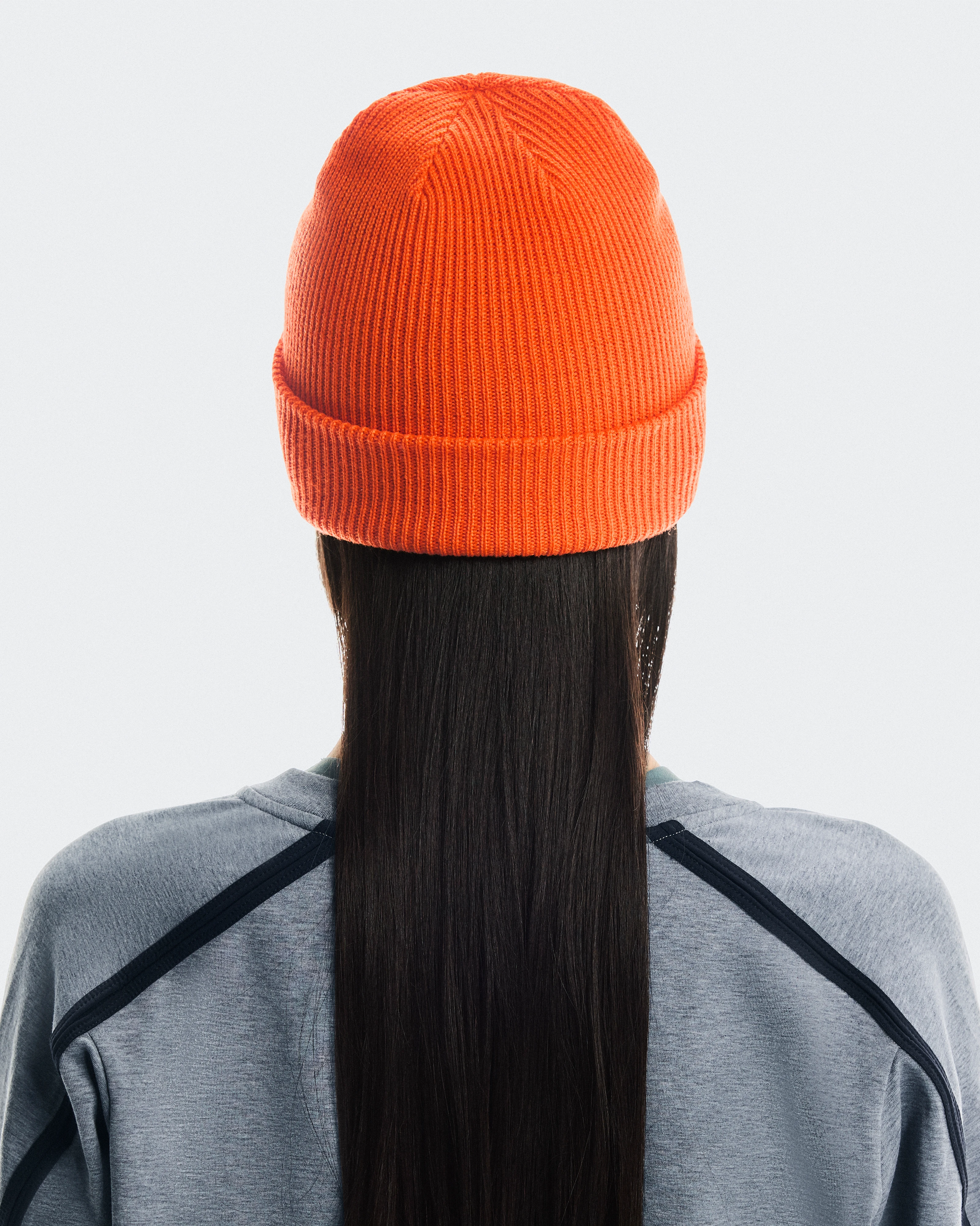 On Merino Beanie Flame Unisex Headwear